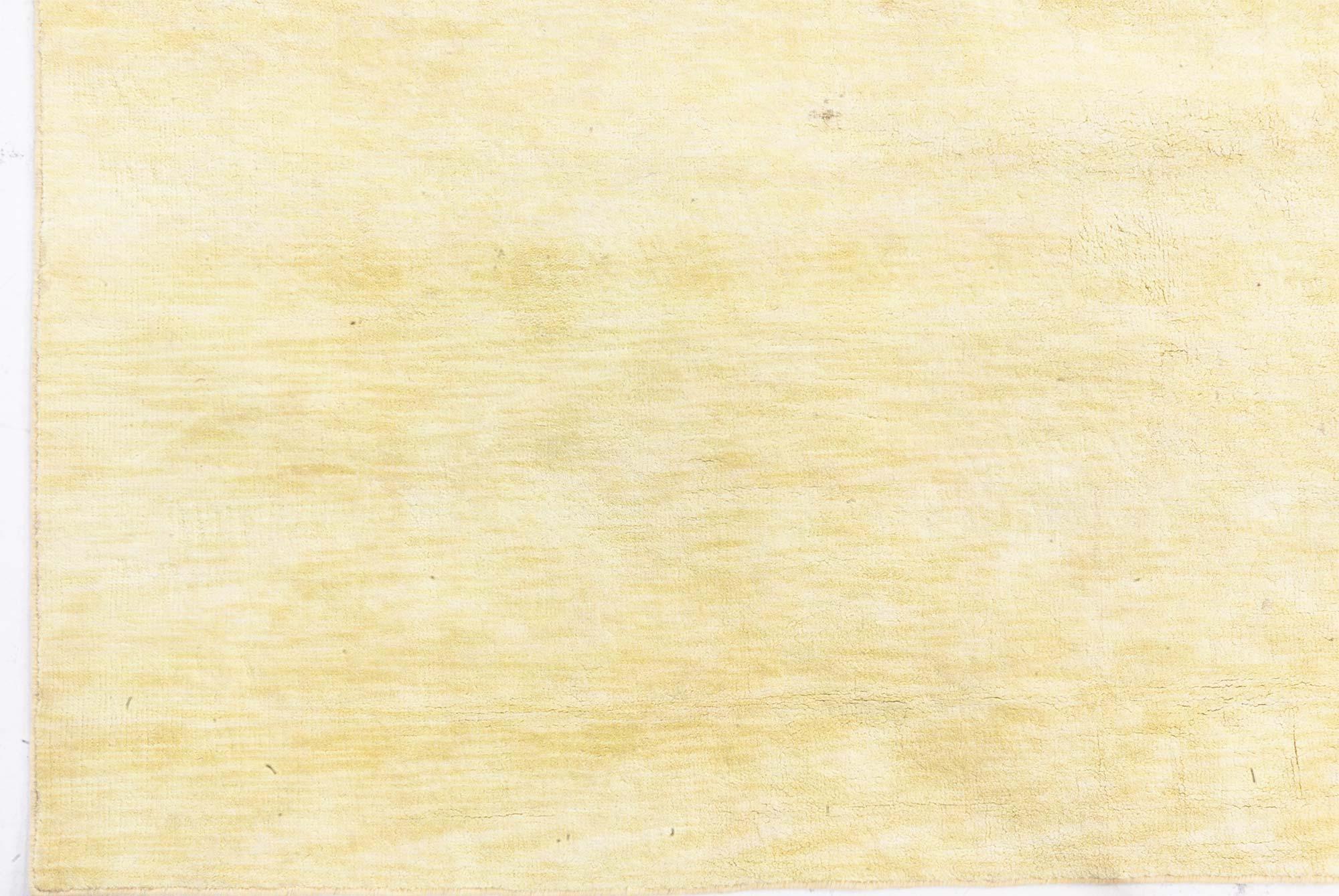 Tappeto contemporaneo giallo in seta annodato a mano di Doris Leslie Blau
Dimensioni: 9'0