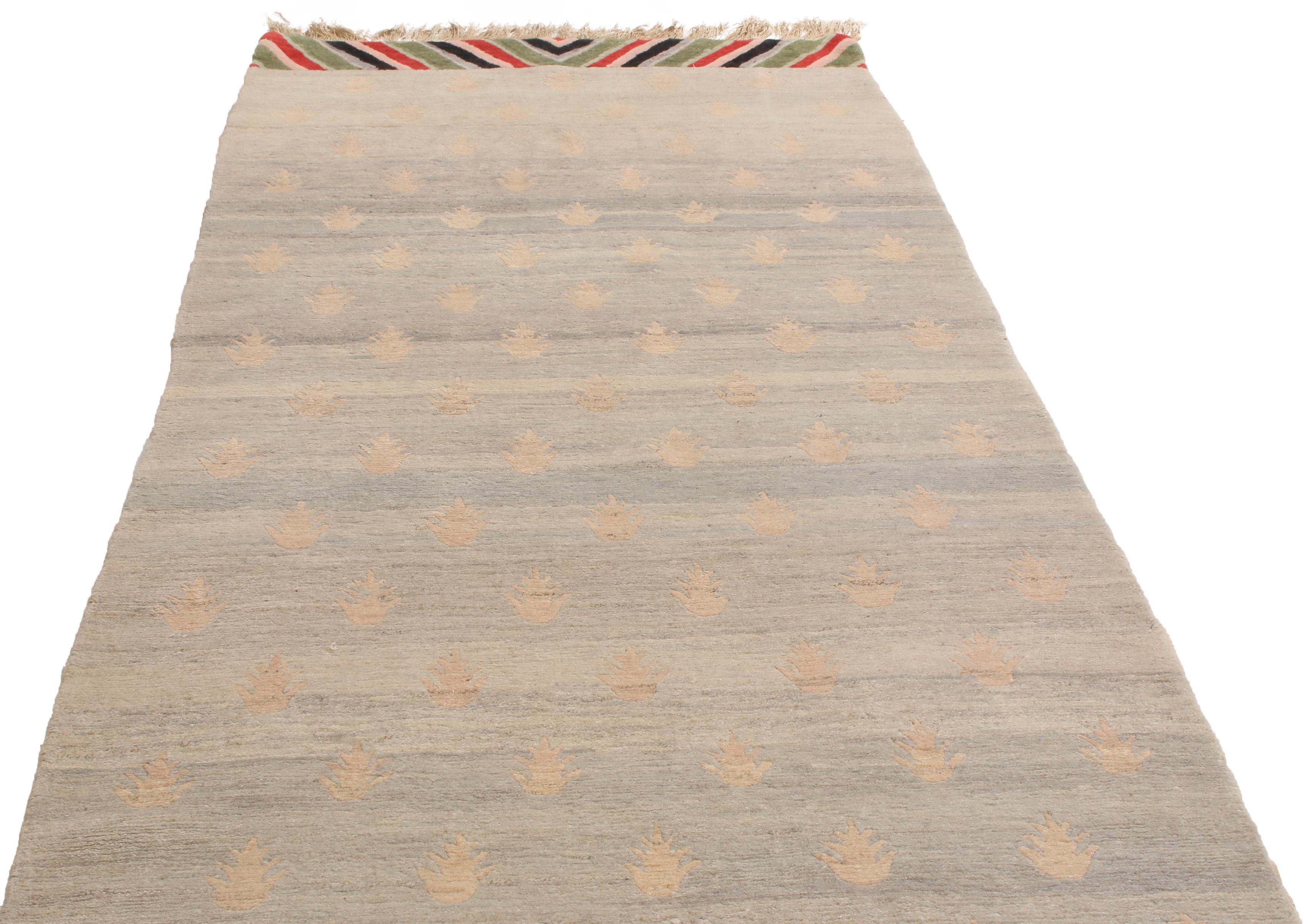 Nepalese Youngste Geometric Siver-Gray and Green Wool Runner