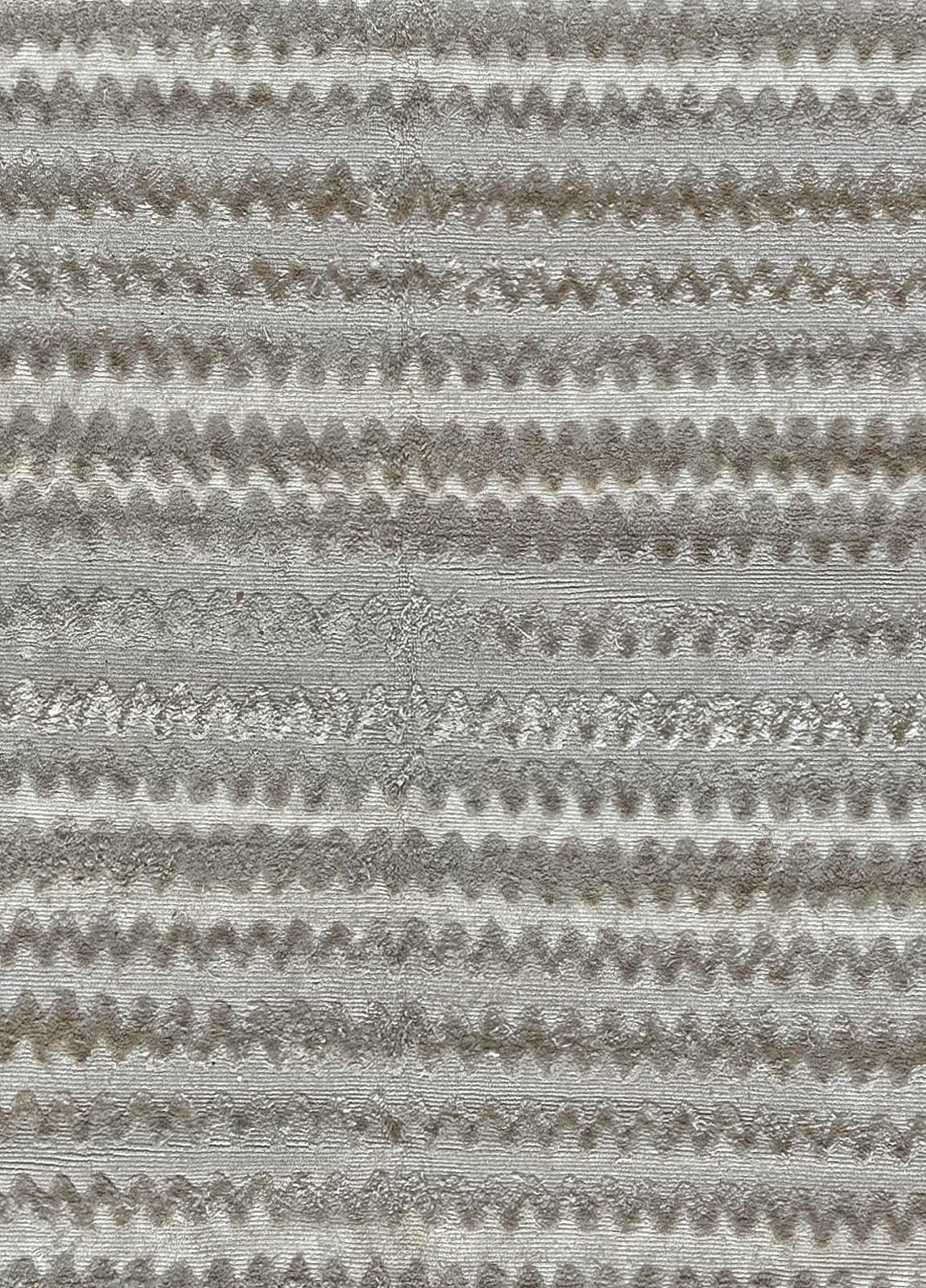 Contemporary zig zag design bamboo silk rug by Doris Leslie Blau.
Size: 11'3