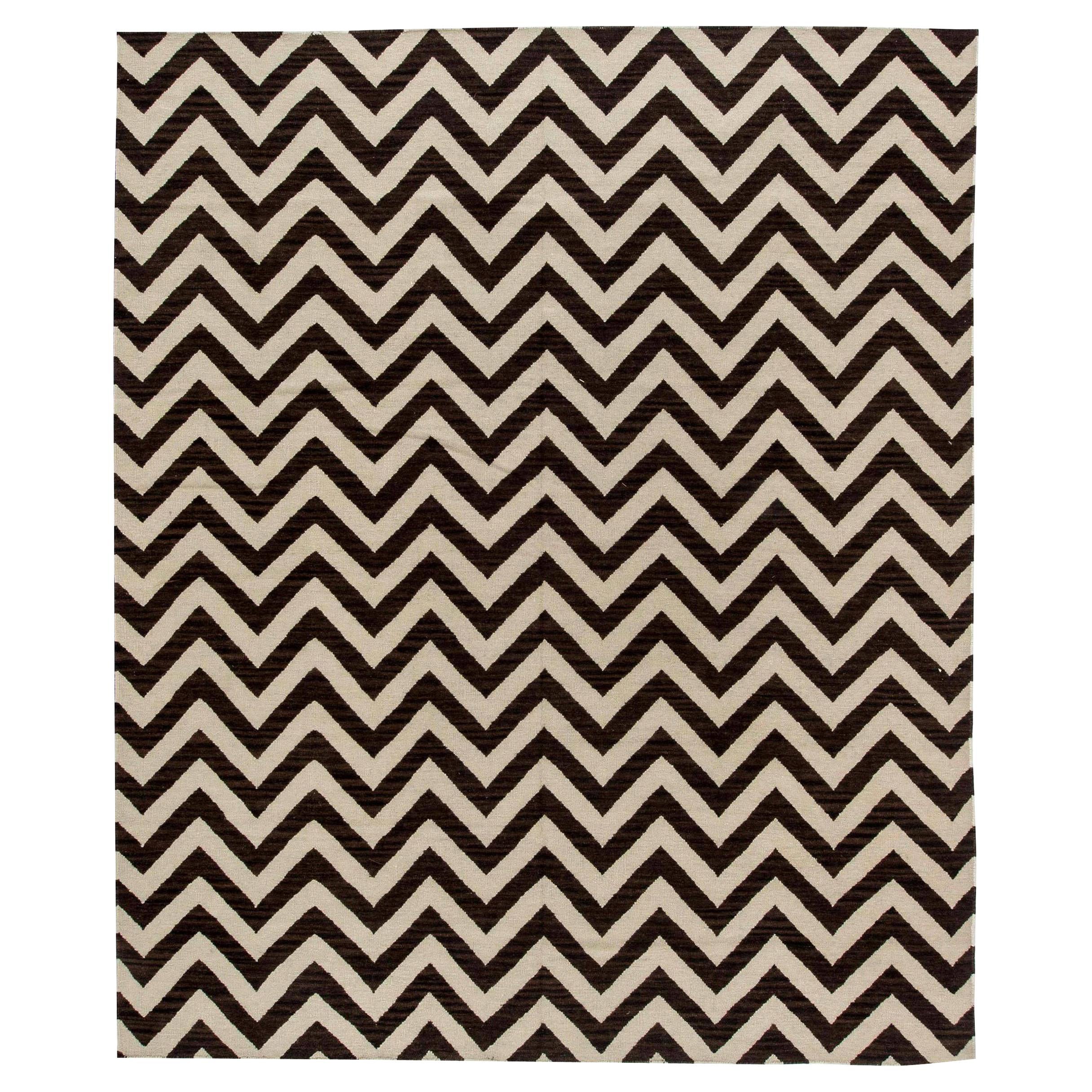 Alfombra contemporánea de lana marrón y blanca con diseño Zig Zag de Doris Leslie Blau en venta