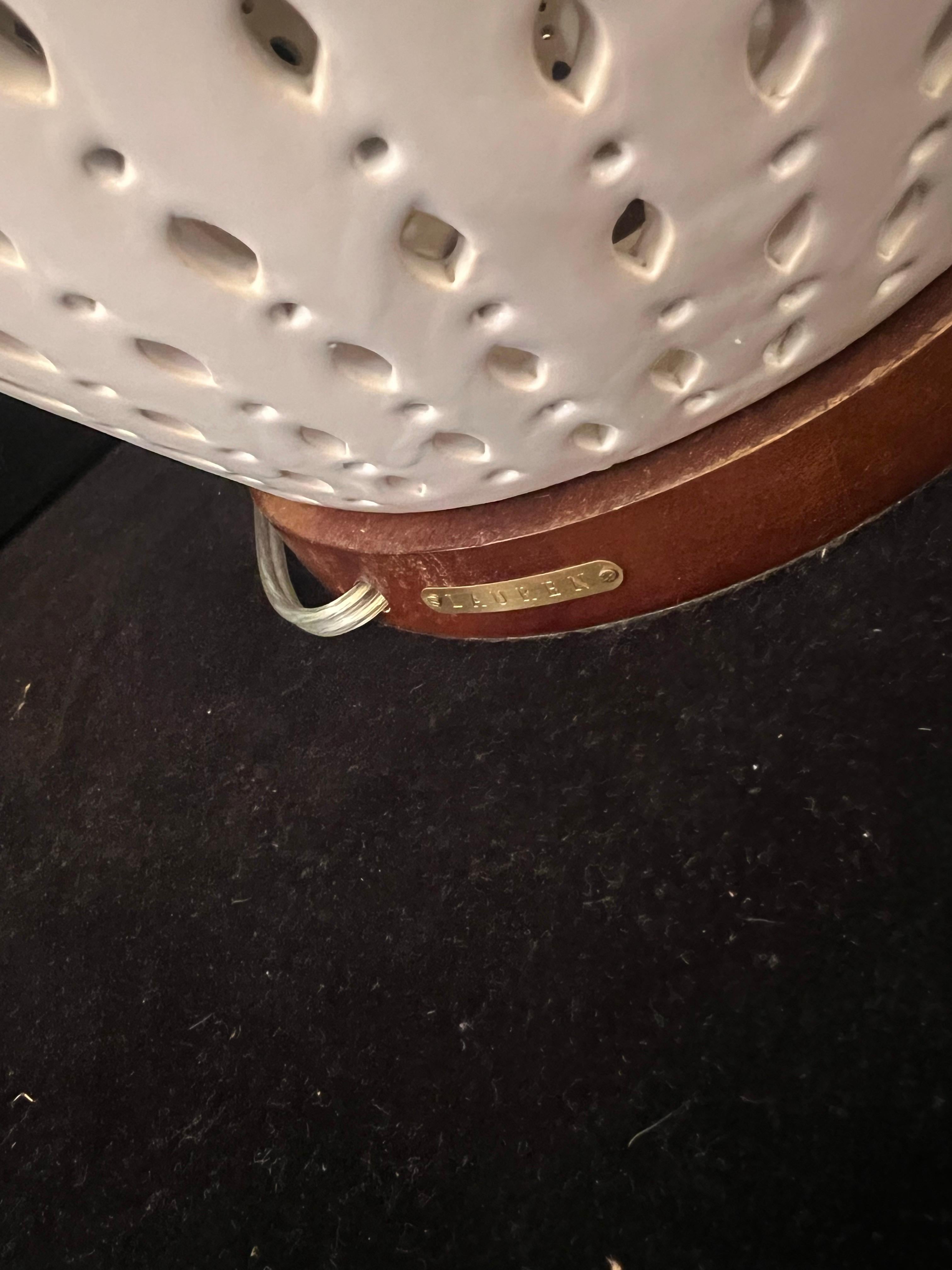 Lampe de table contemporaine en céramique et noyer par Ralph Lauren Excellent état - En vente à San Diego, CA