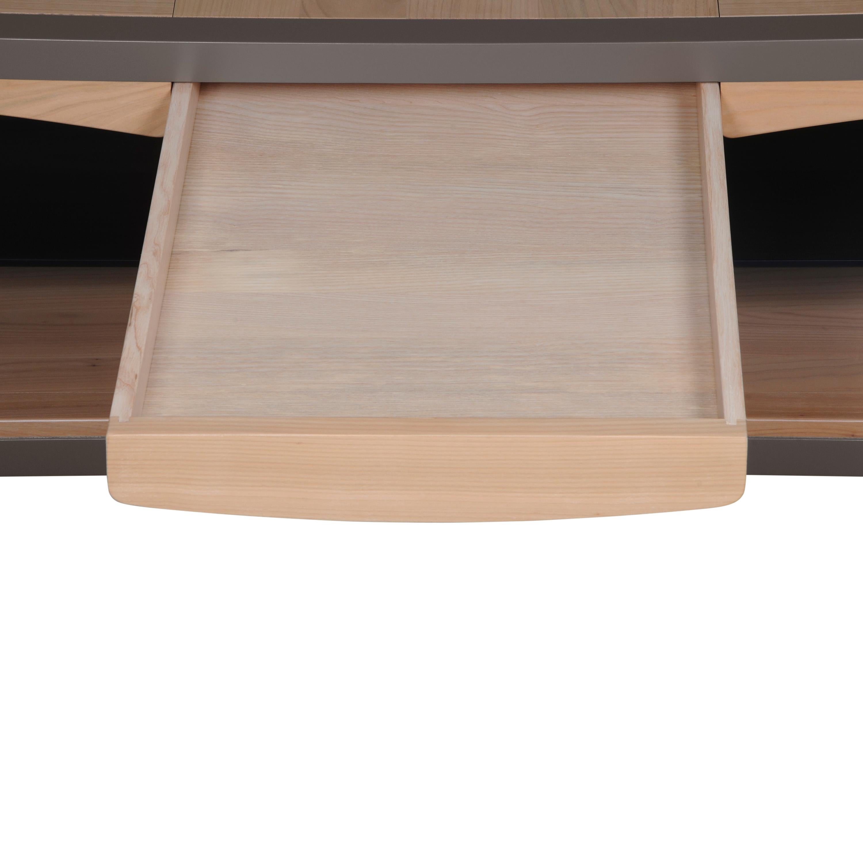 Laqué Table basse française à 1 tiroir en bois de cerisier, design par Christophe Lecomte  en vente