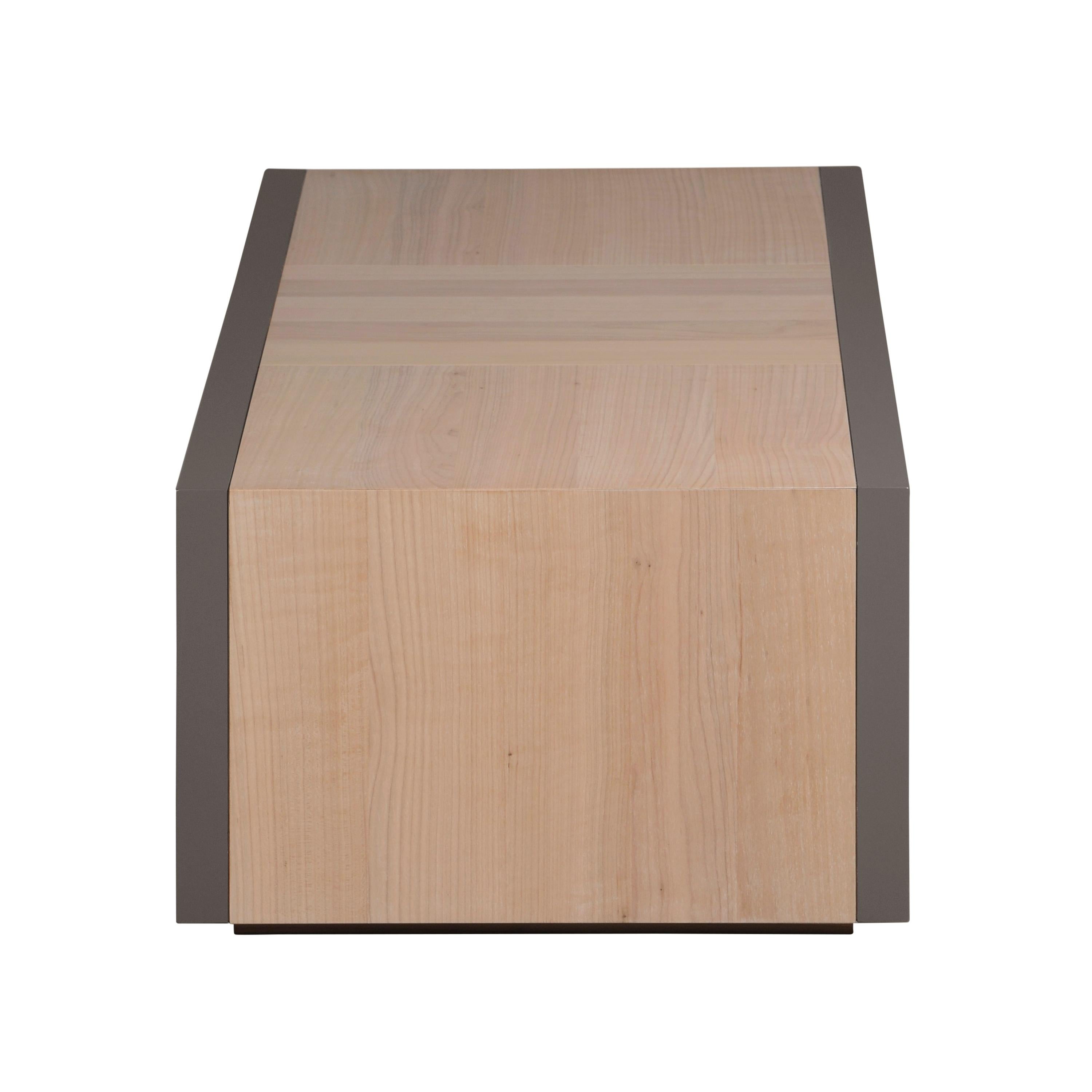 Cerise Table basse française à 1 tiroir en bois de cerisier, design par Christophe Lecomte  en vente