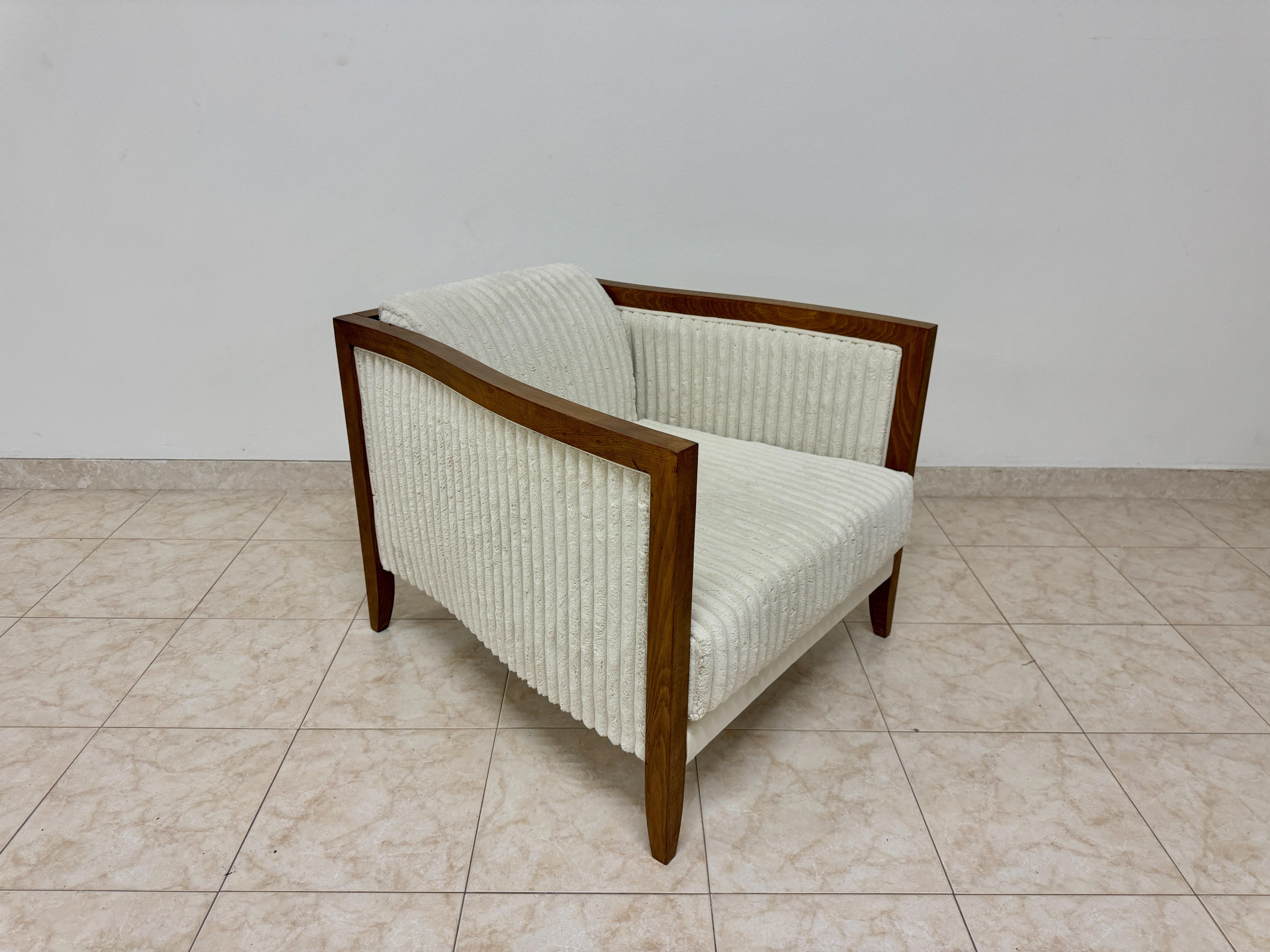 Contemporay Italian Armchair For Sale 5