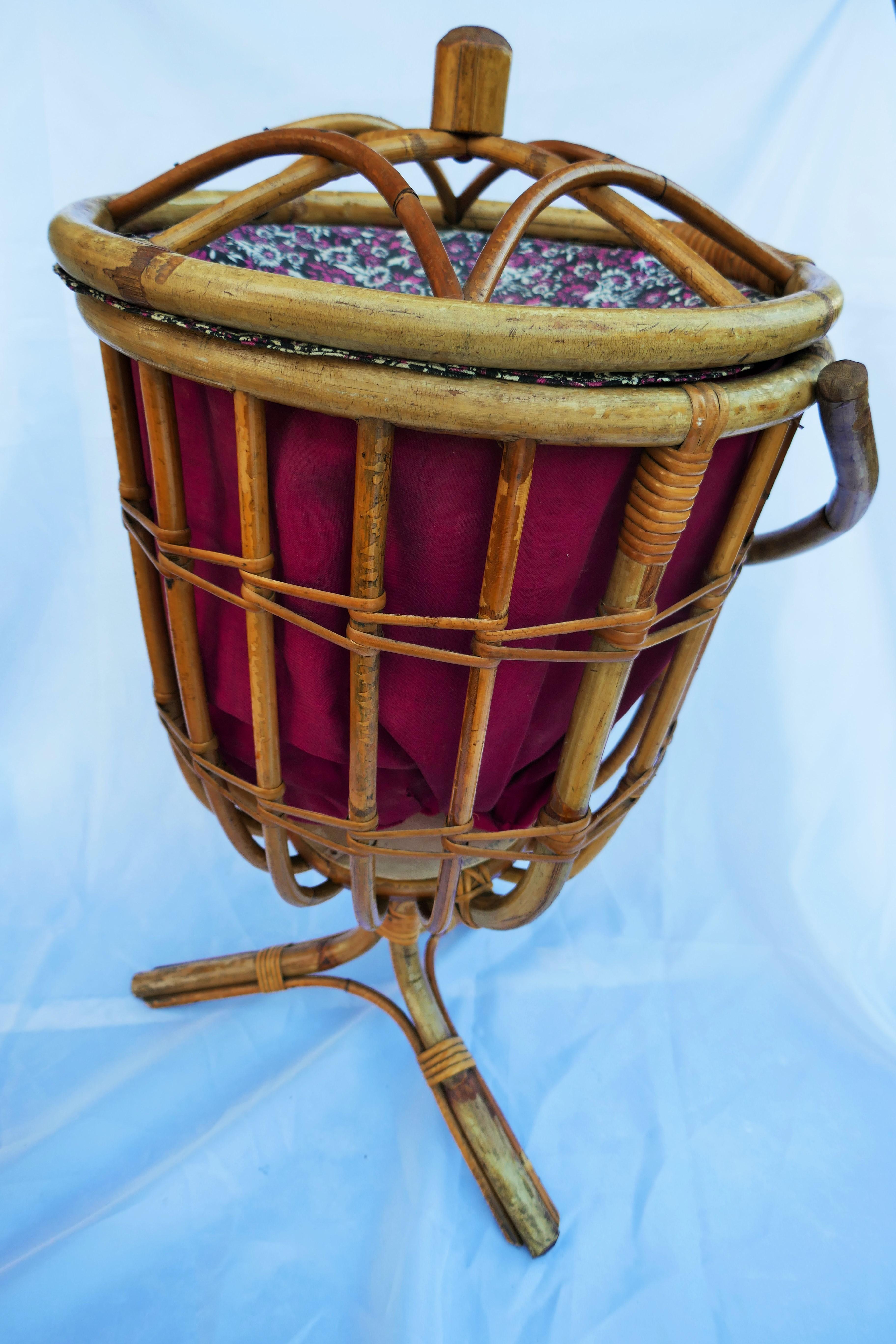 Container for fabric, needles and sewing thread in the style of Bonacina Rattan  For Sale 11