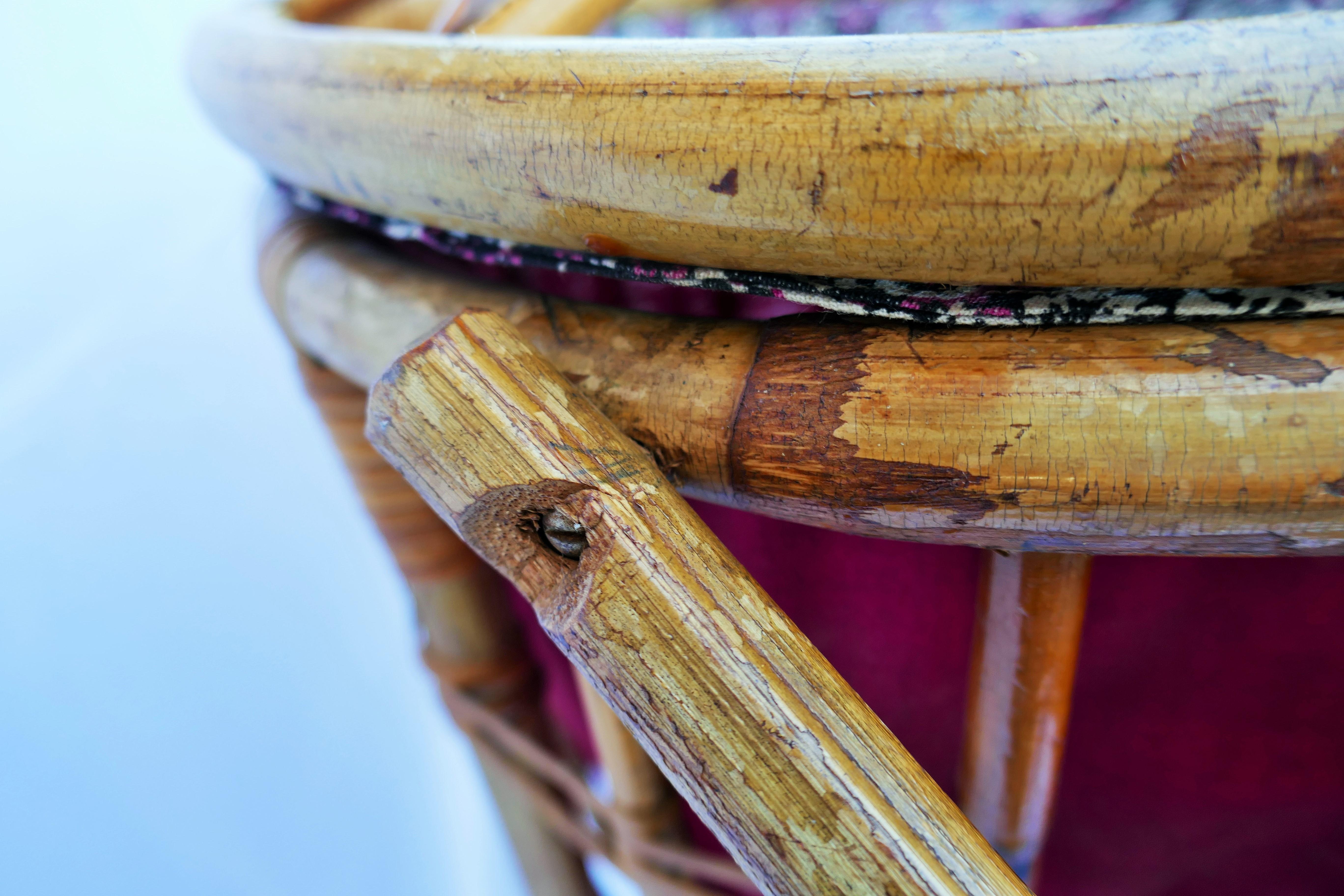 Bambou Récipient pour le tissu, les aiguilles et le fil à coudre dans le style Bonacina Rattan  en vente