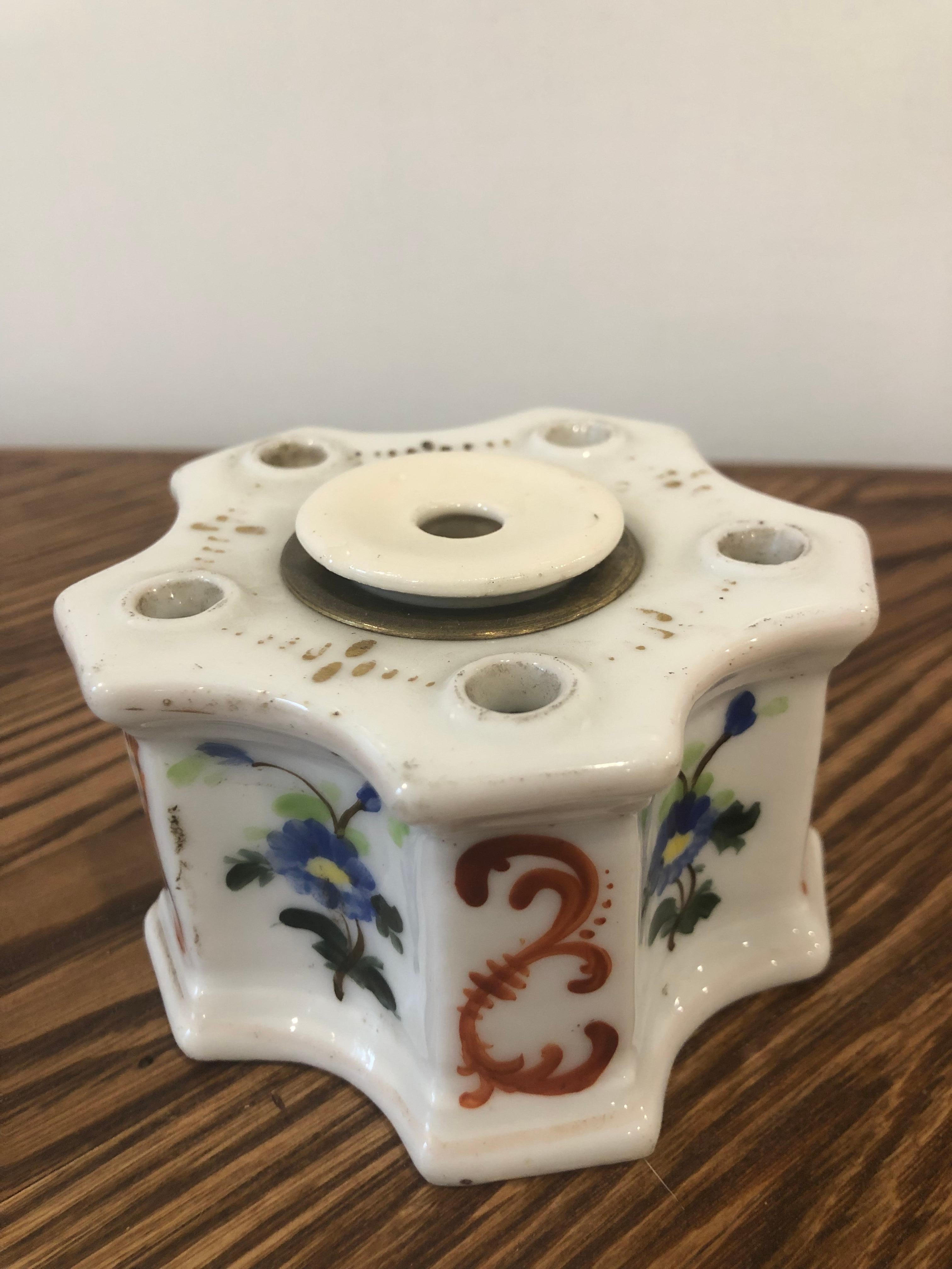 Continental 1830 Porcelain Hand Painted Inkwell For Sale 2