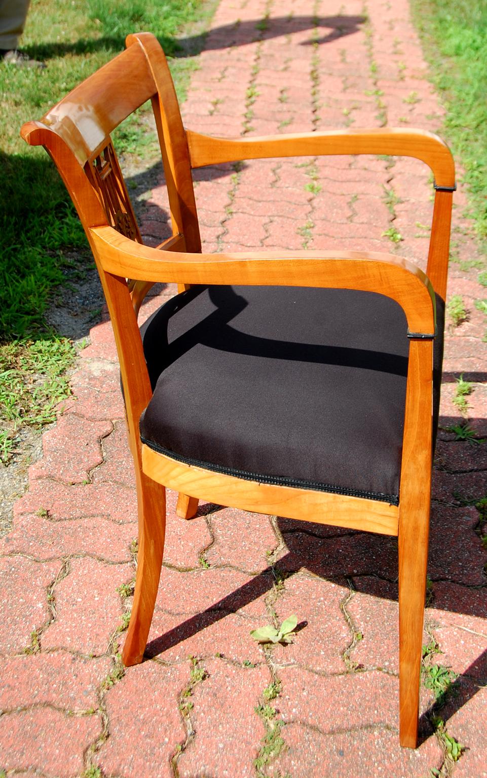 Continental 19th Century Biedermeier Cherry Armchair with Carved Lyre Back In Good Condition In Wells, ME