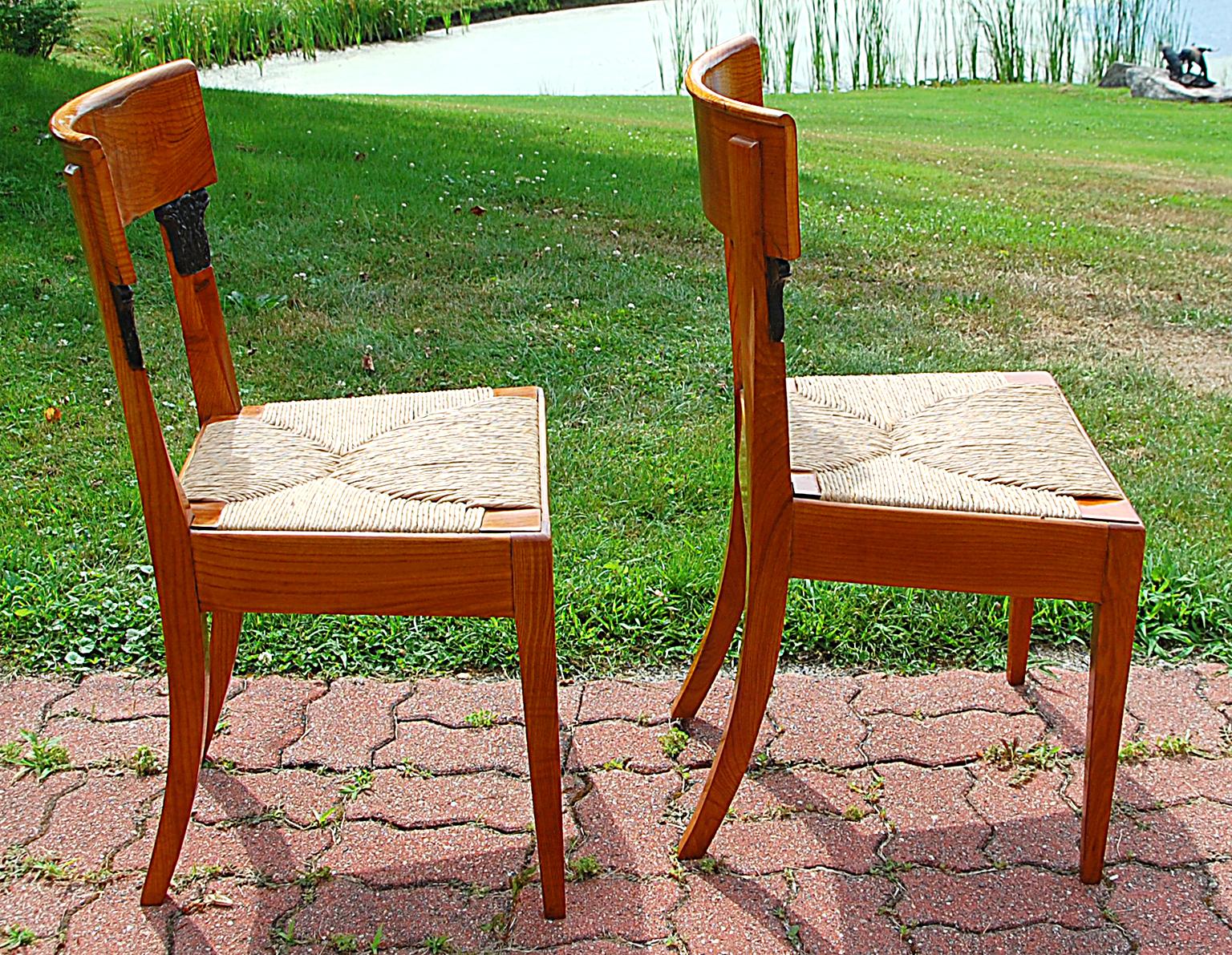 Continental 19th Century Biedermeier Pair of Side Chairs in Wavy Birch In Good Condition In Wells, ME