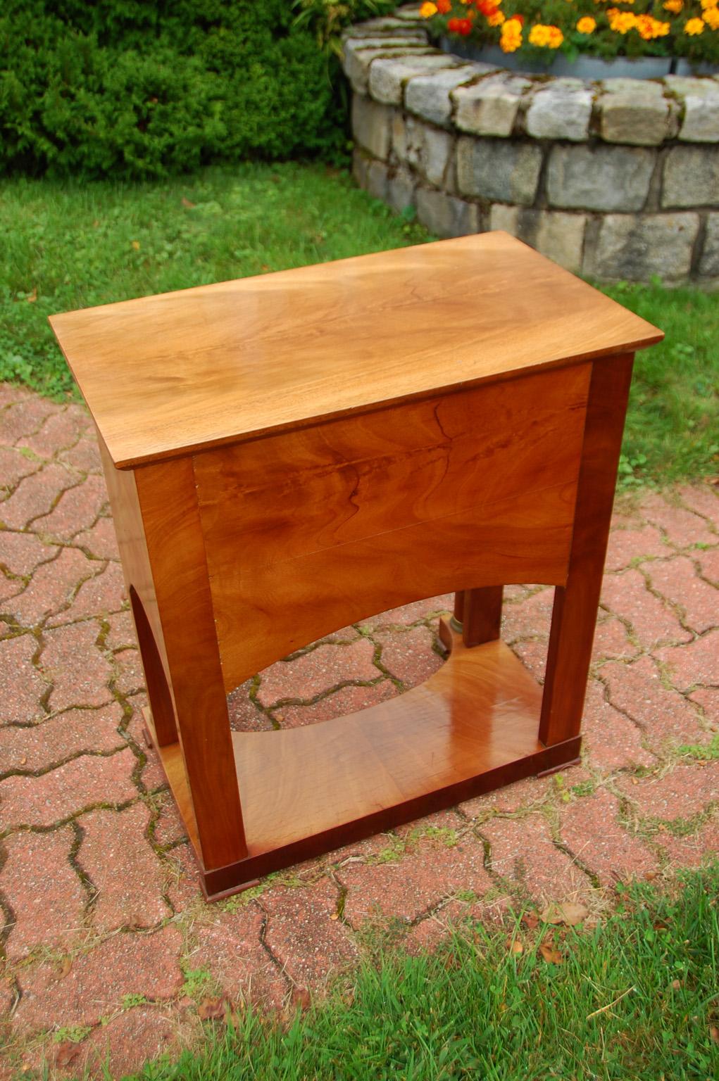 Continental 19th Century Biedermeier Walnut Sidetable with Architectural Details For Sale 3