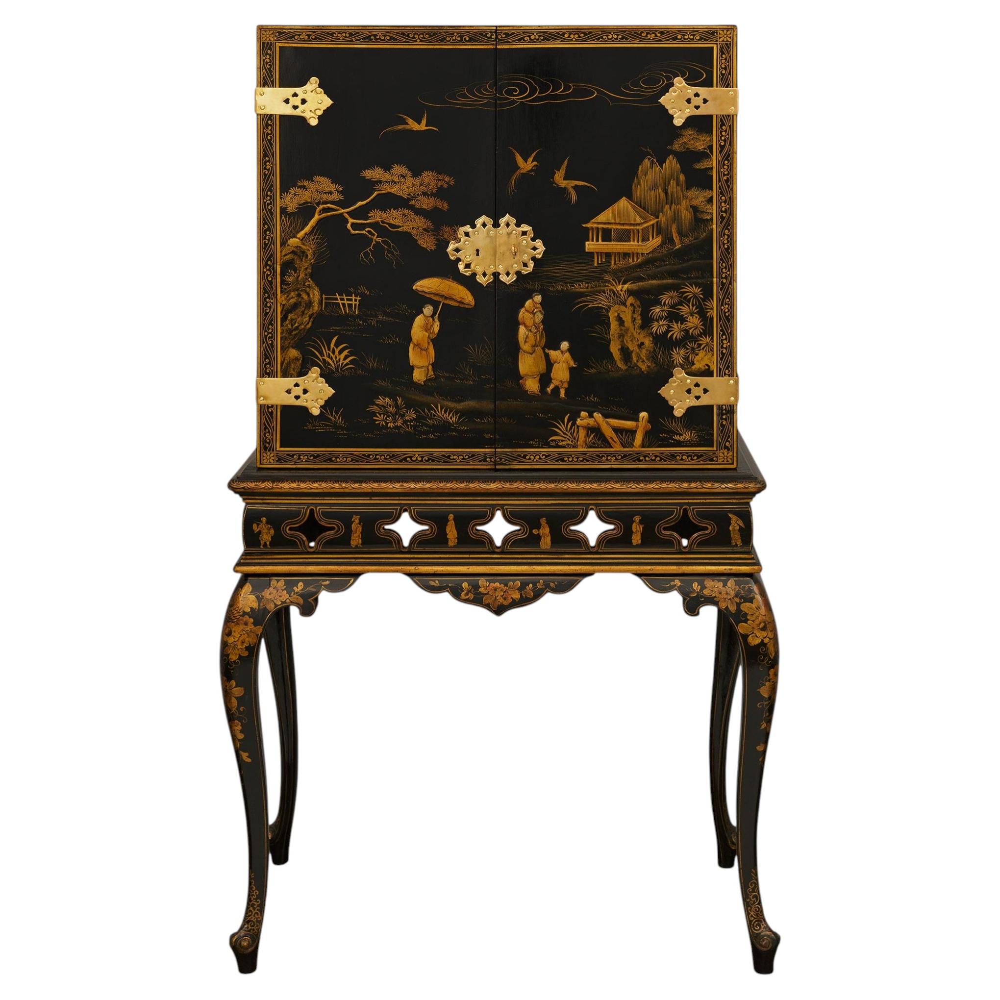 Continental 19th century Japanese Lacquer and Ormolu cabinet