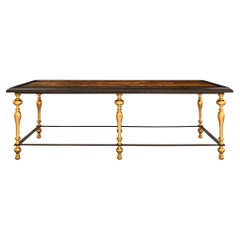 Table basse continentale Louis XIV du 19ème siècle en bronze, marbre et bronze doré