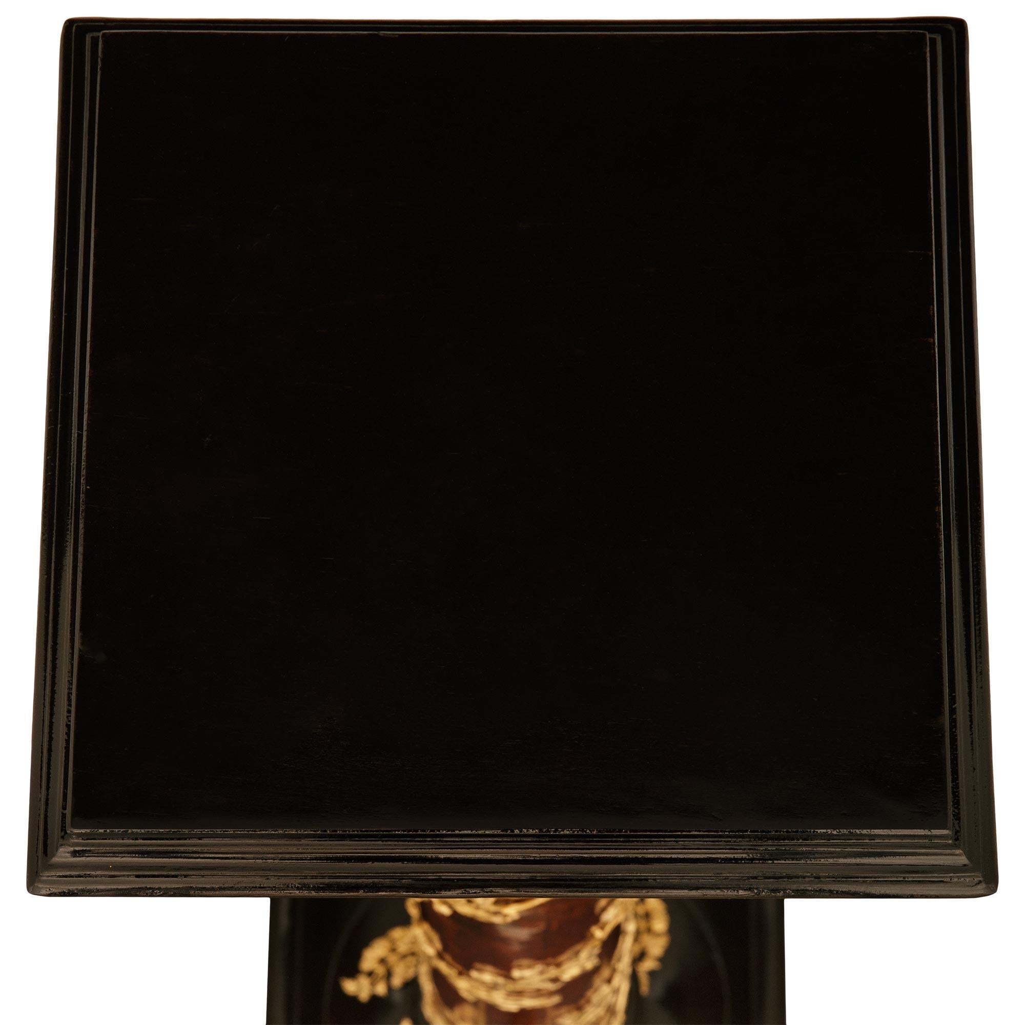 Kontinentaler Louis-XVI-Sockel aus Wurzelholz, Obstholz, Obstholz und Goldbronze aus dem 19. Jahrhundert im Angebot 4