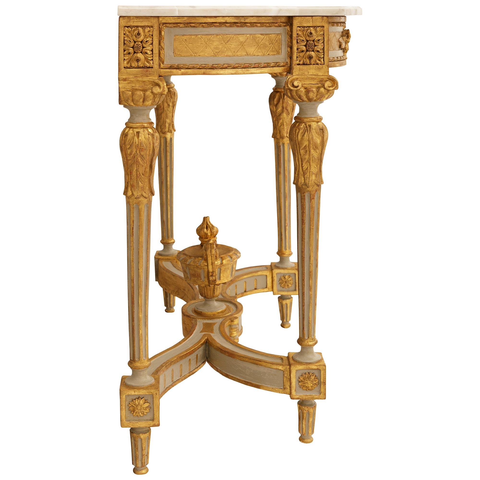 Consola continental del siglo XIX de estilo Luis XVI de madera, giltwood y mármol en Bueno estado para la venta en West Palm Beach, FL