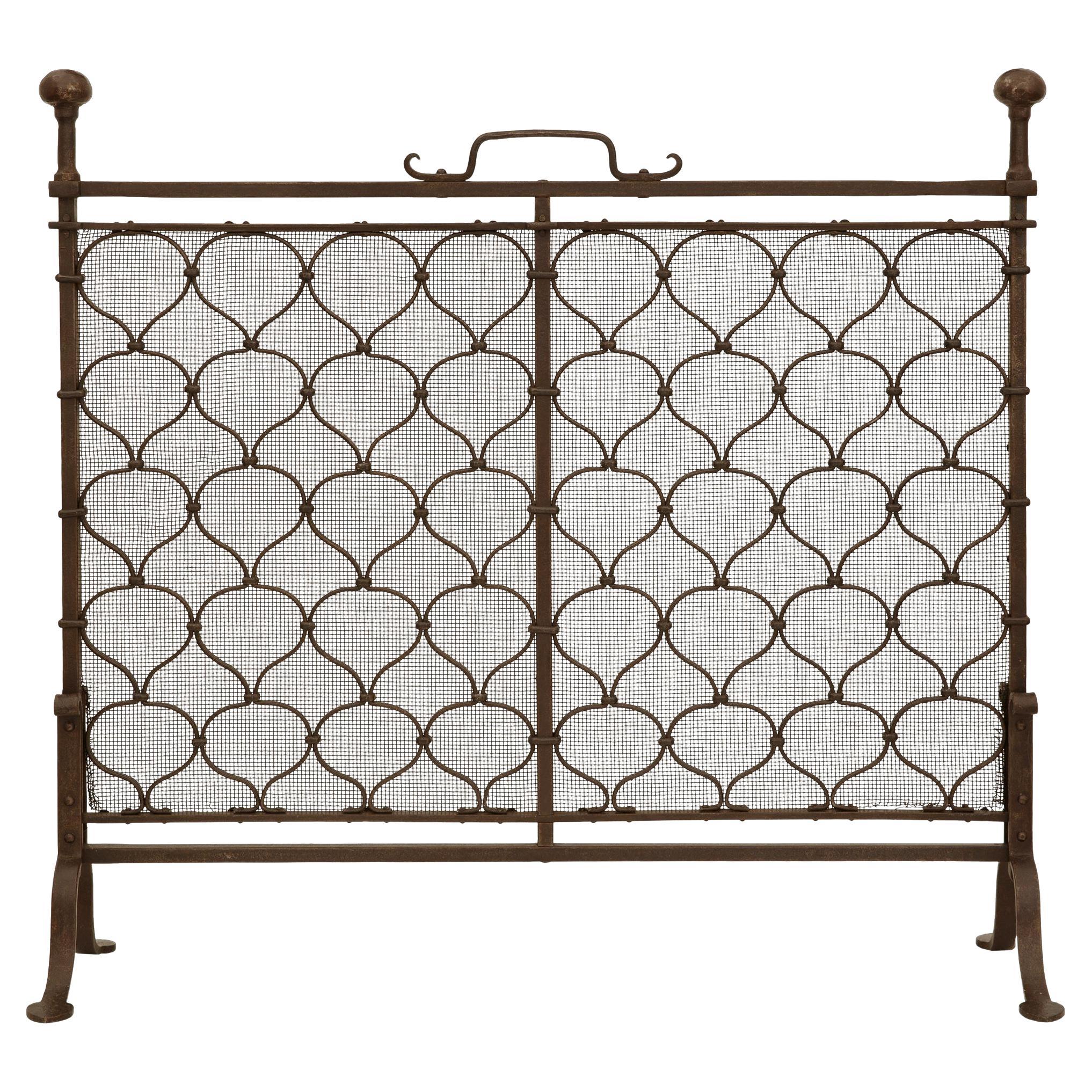 Continental 19th century Renaissance st. Wrought Iron fireplace screen For Sale