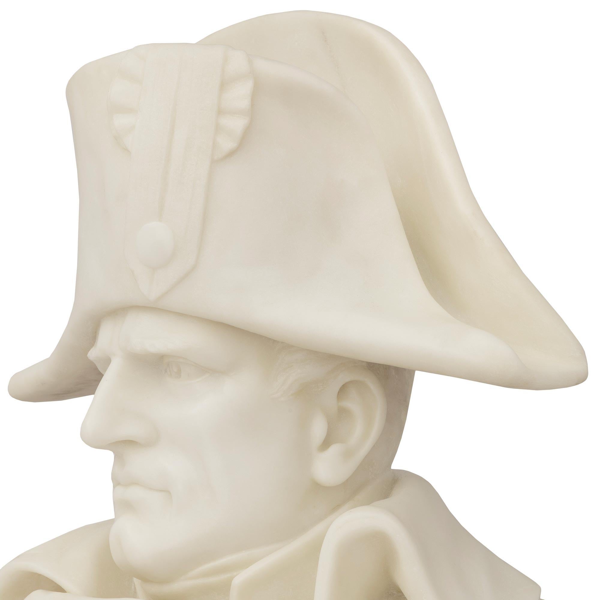 Busto di Napoleone in marmo bianco di Carrara del XIX secolo continentale in vendita 1