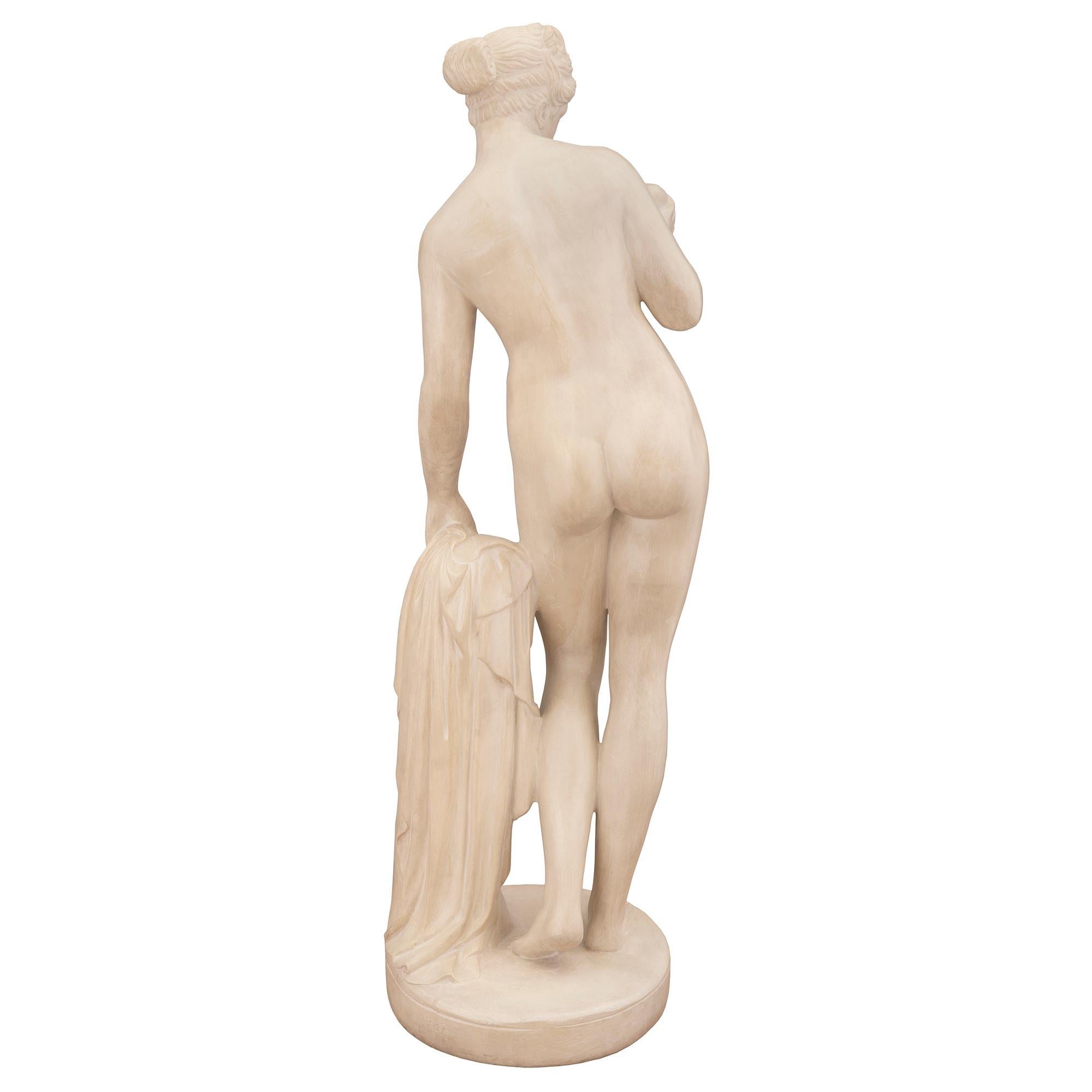 Unknown Continental 19th Century White Carrara Marble Statue of Venus For Sale