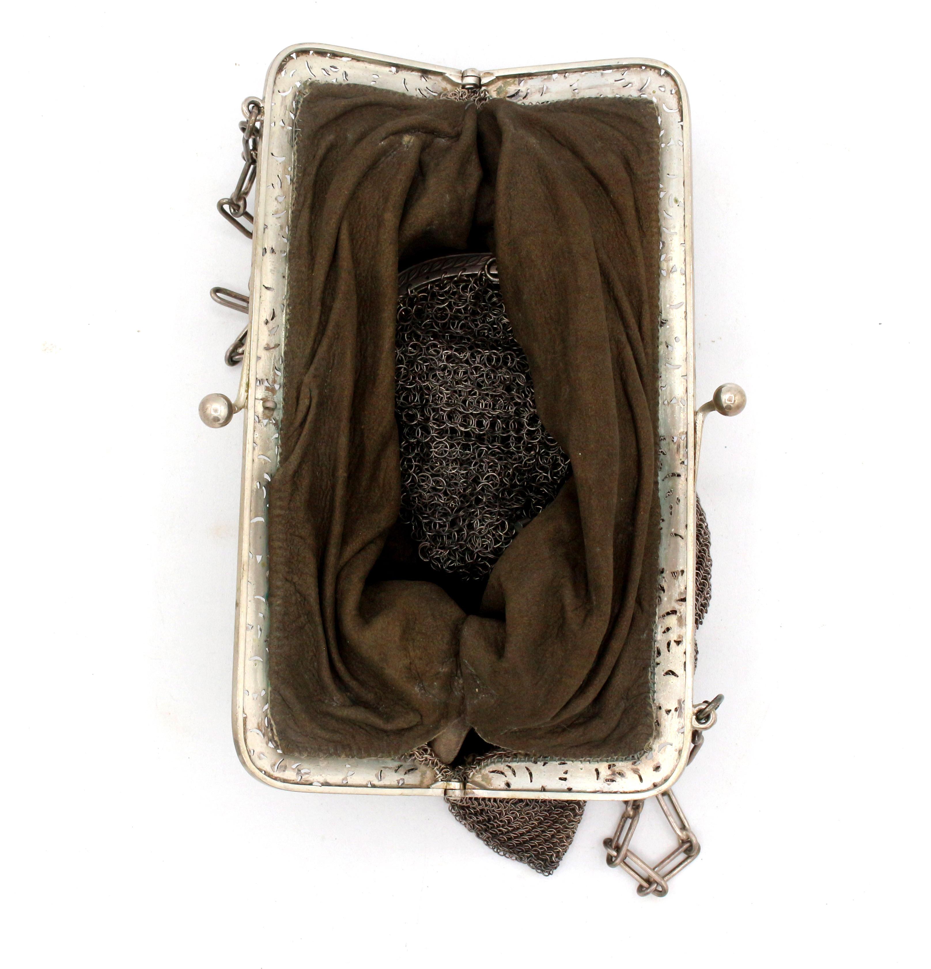 European Continental 800 Standard Silver Purse, late 19th-early 20th century For Sale