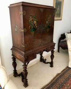 Continental Bar Cabinet