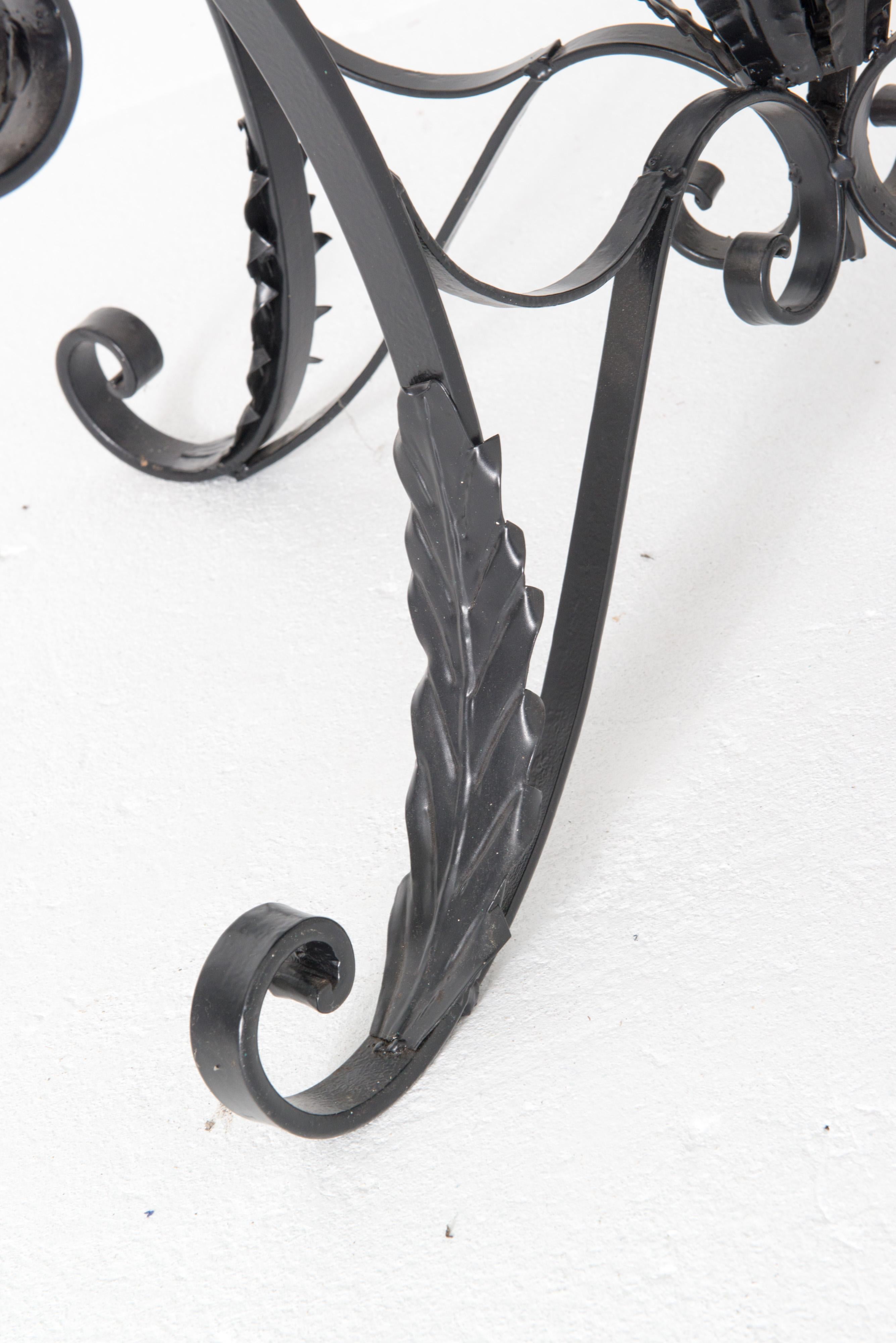 Continental Baroque Black Wrought Iron Planter Tray Table In Good Condition In Stamford, CT