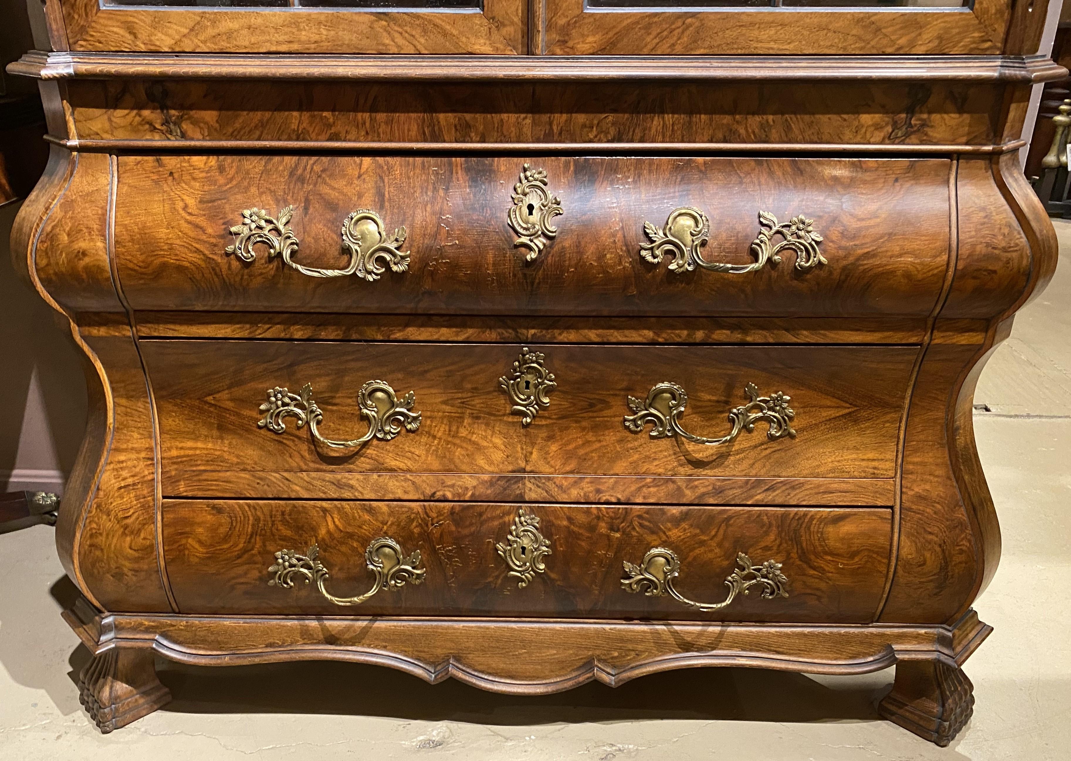 Veneer Continental Baroque Revival Burled Walnut Cabinet in a Bombé Form For Sale