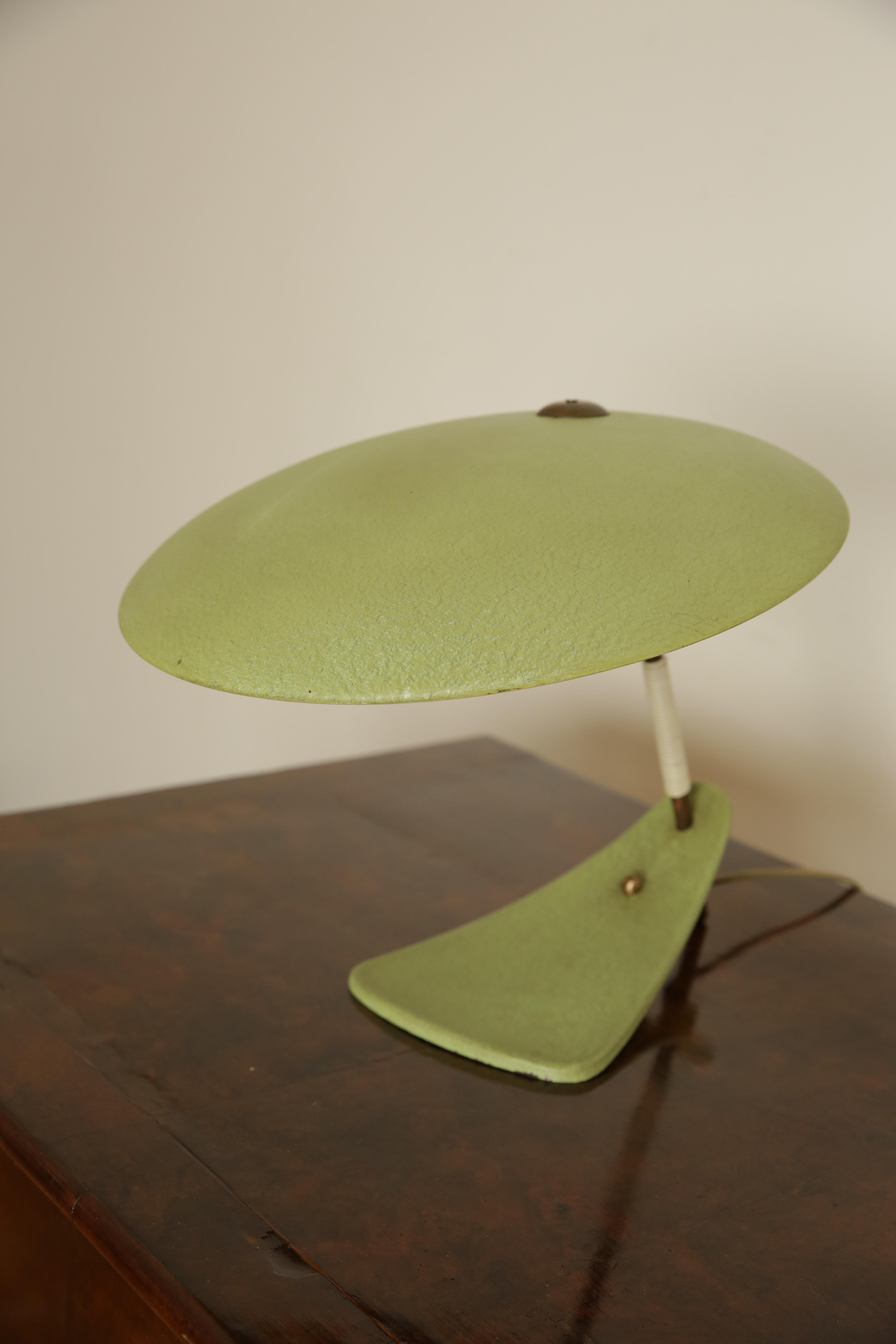 Continental Bauhaus Green Enamel Table Lamp, 3rd quarter 20th century In Good Condition In Atlanta, GA