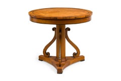 Continental Biedermeier Beige Mitteltisch