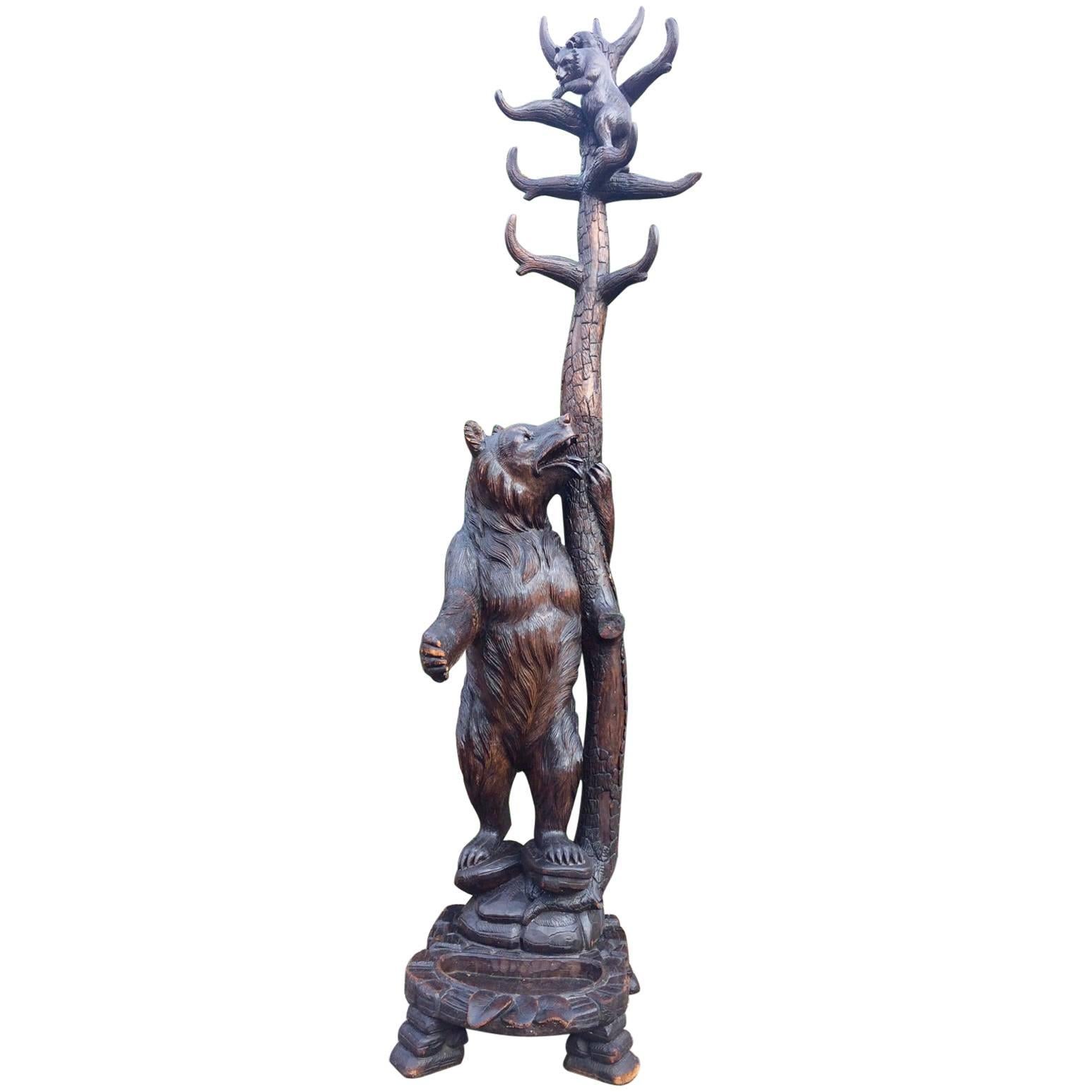 Continental Black Forest Carved Wood Bears Hallstand Coat Stand, circa 1875