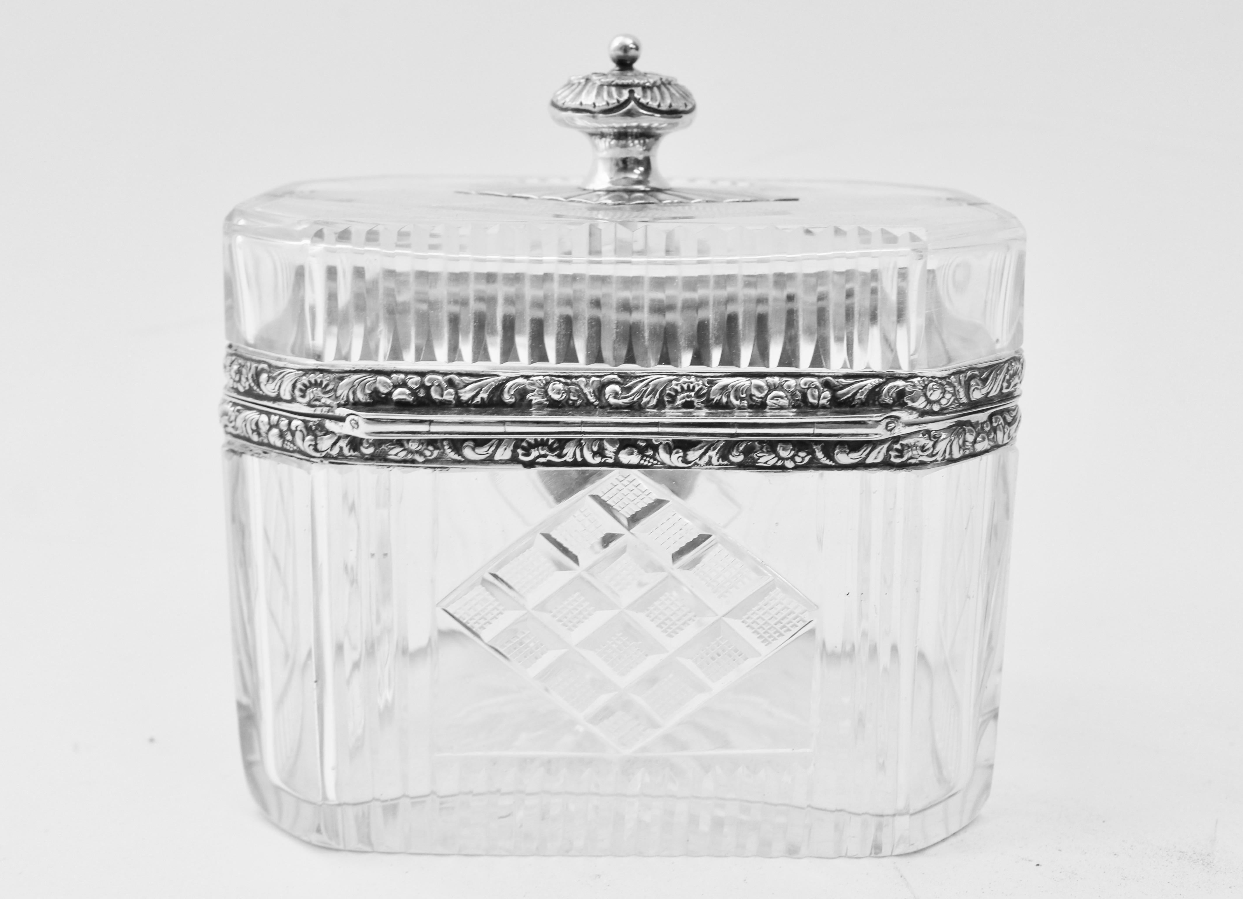 Continental Cut Glass and Silver Decorative Box, circa 1900 For Sale 3