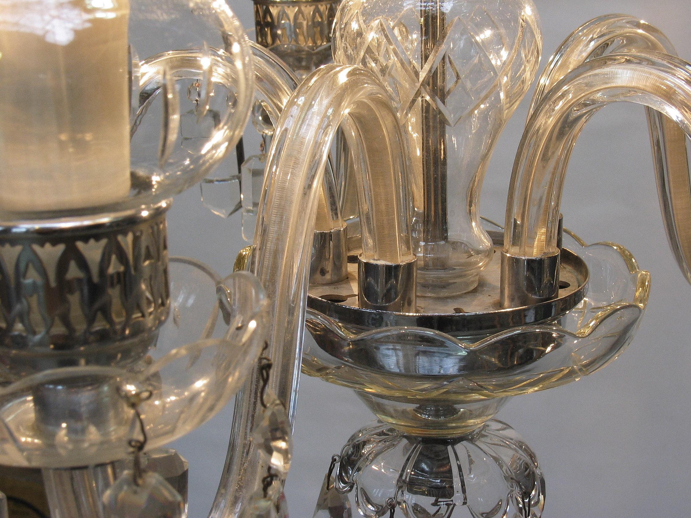 Lustre à cinq lumières en verre taillé continental en vente 4