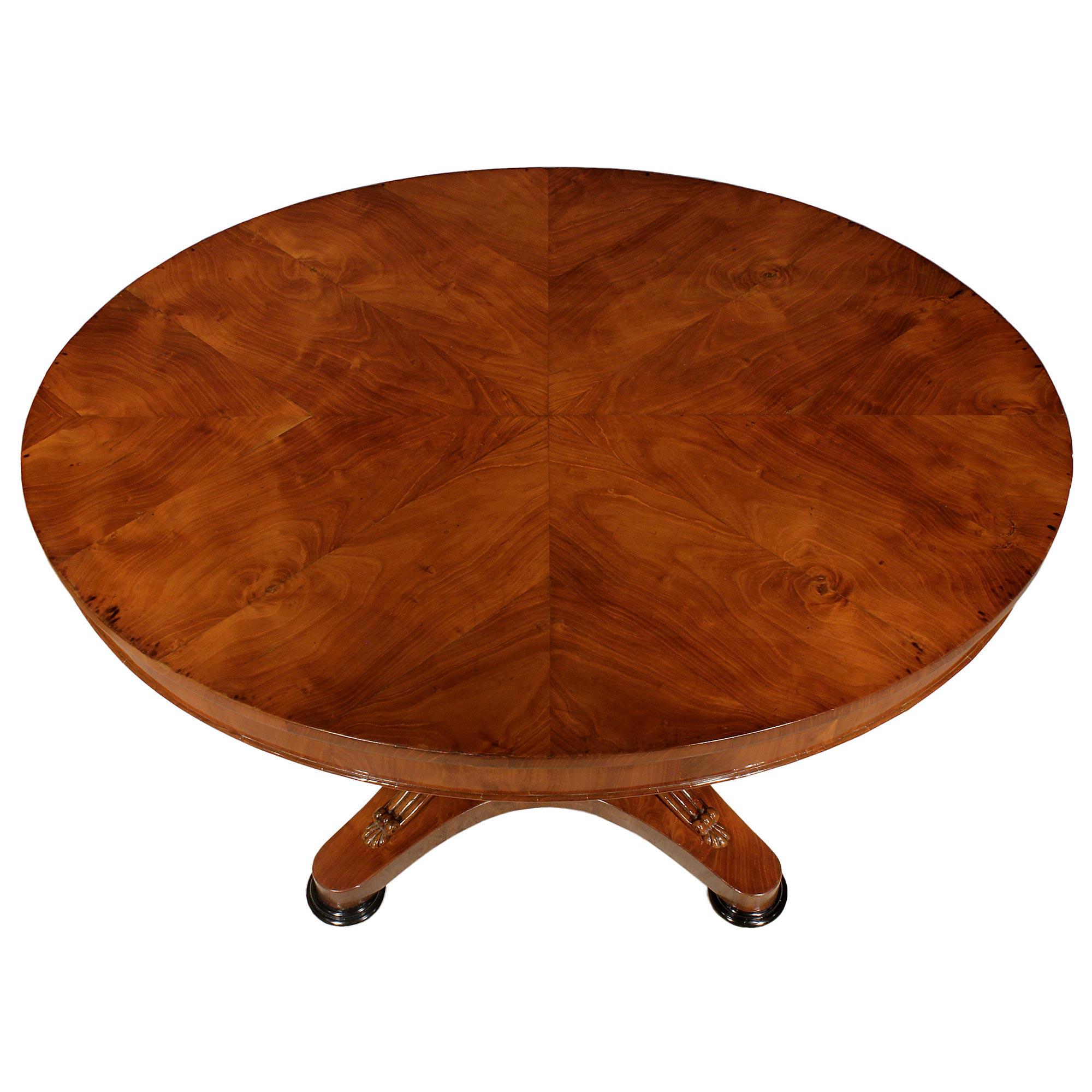 Unknown Continental Early 19th Century Mahogany Center Table For Sale