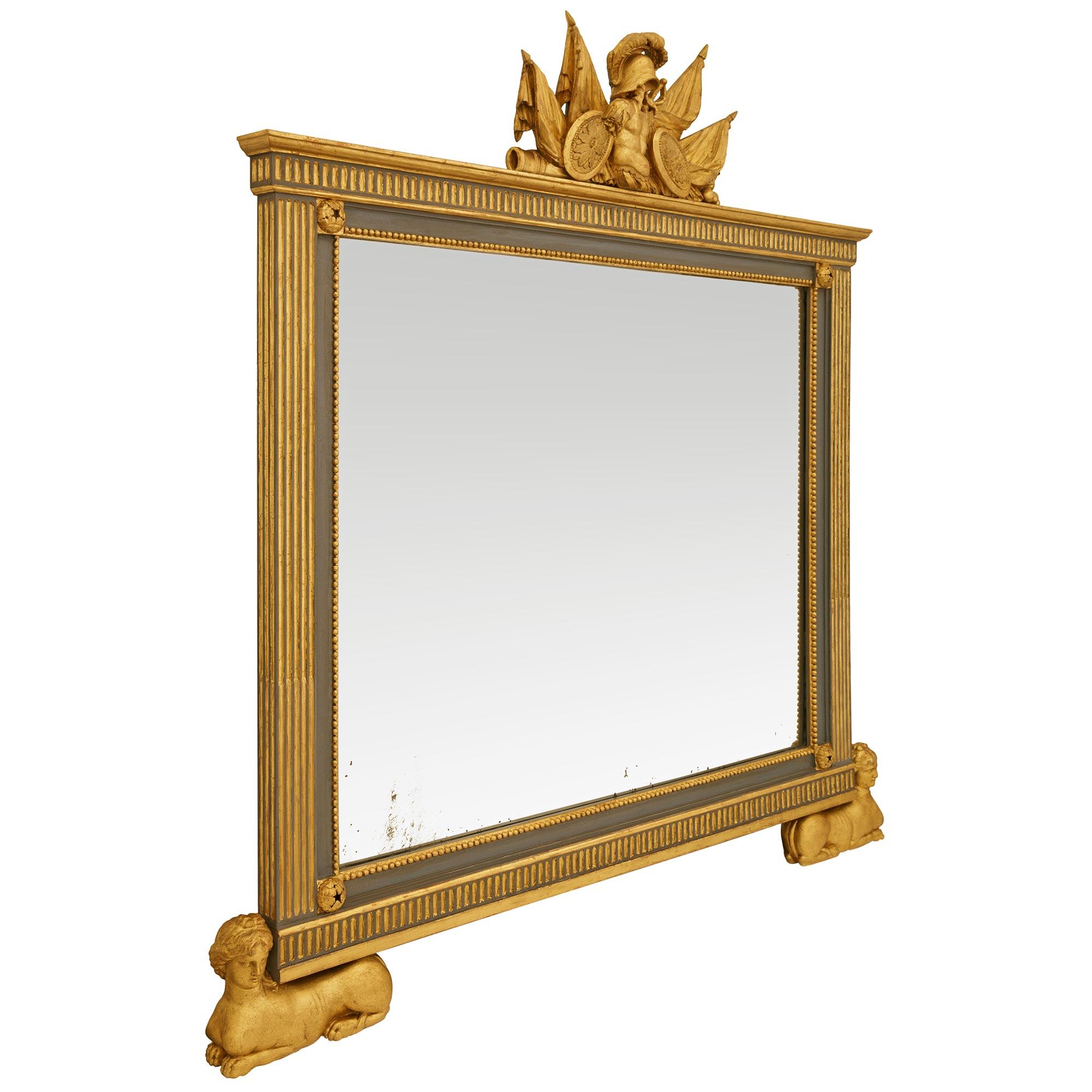 Kontinentale frühes 19. Jahrhundert Neo-Klassische St. patiniert und Giltwood Spiegel (Neoklassisch) im Angebot