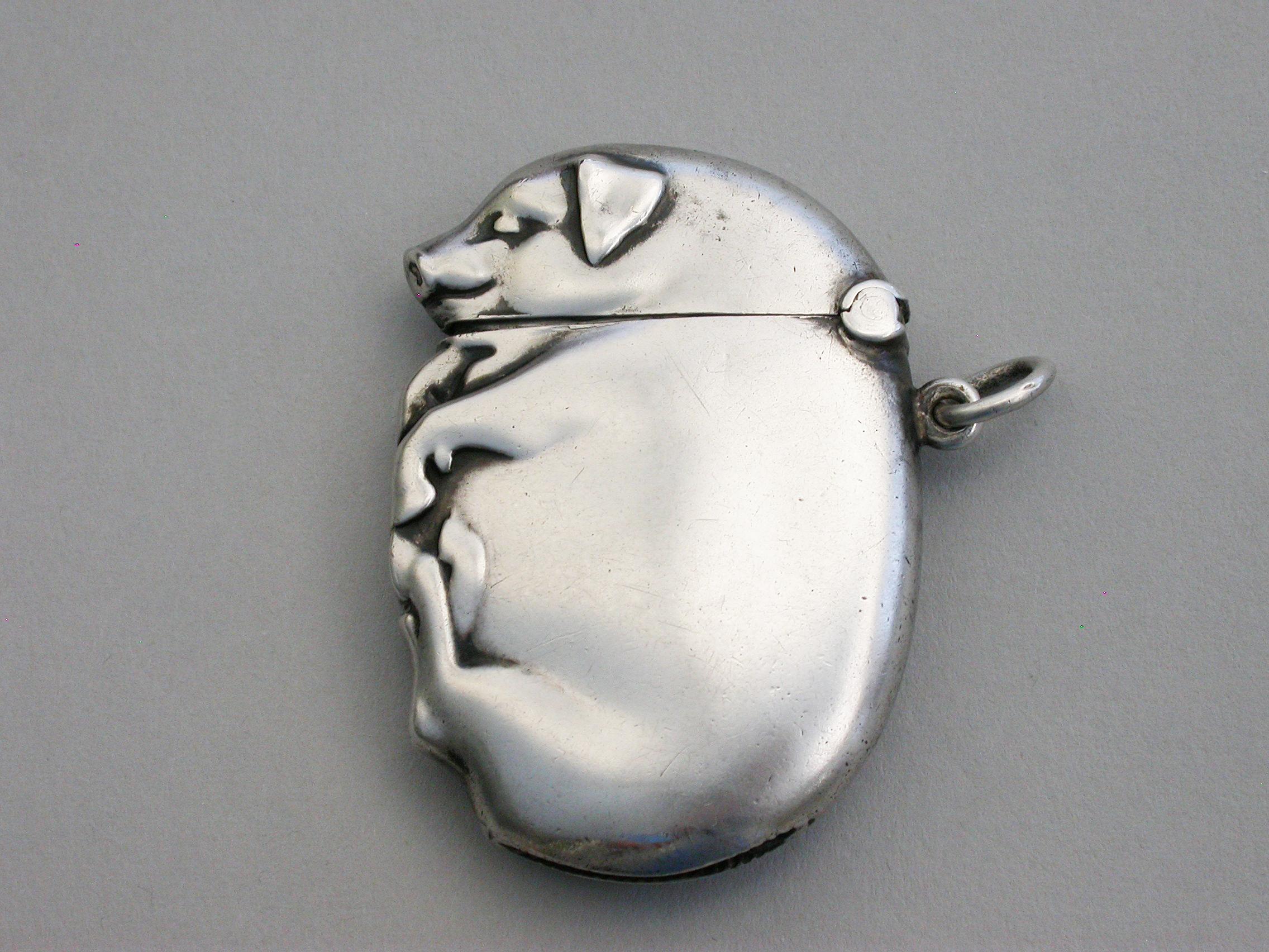 Continental Edwardian Novelty Silver Sleeping Pig Vesta Case, 1905 For Sale 2