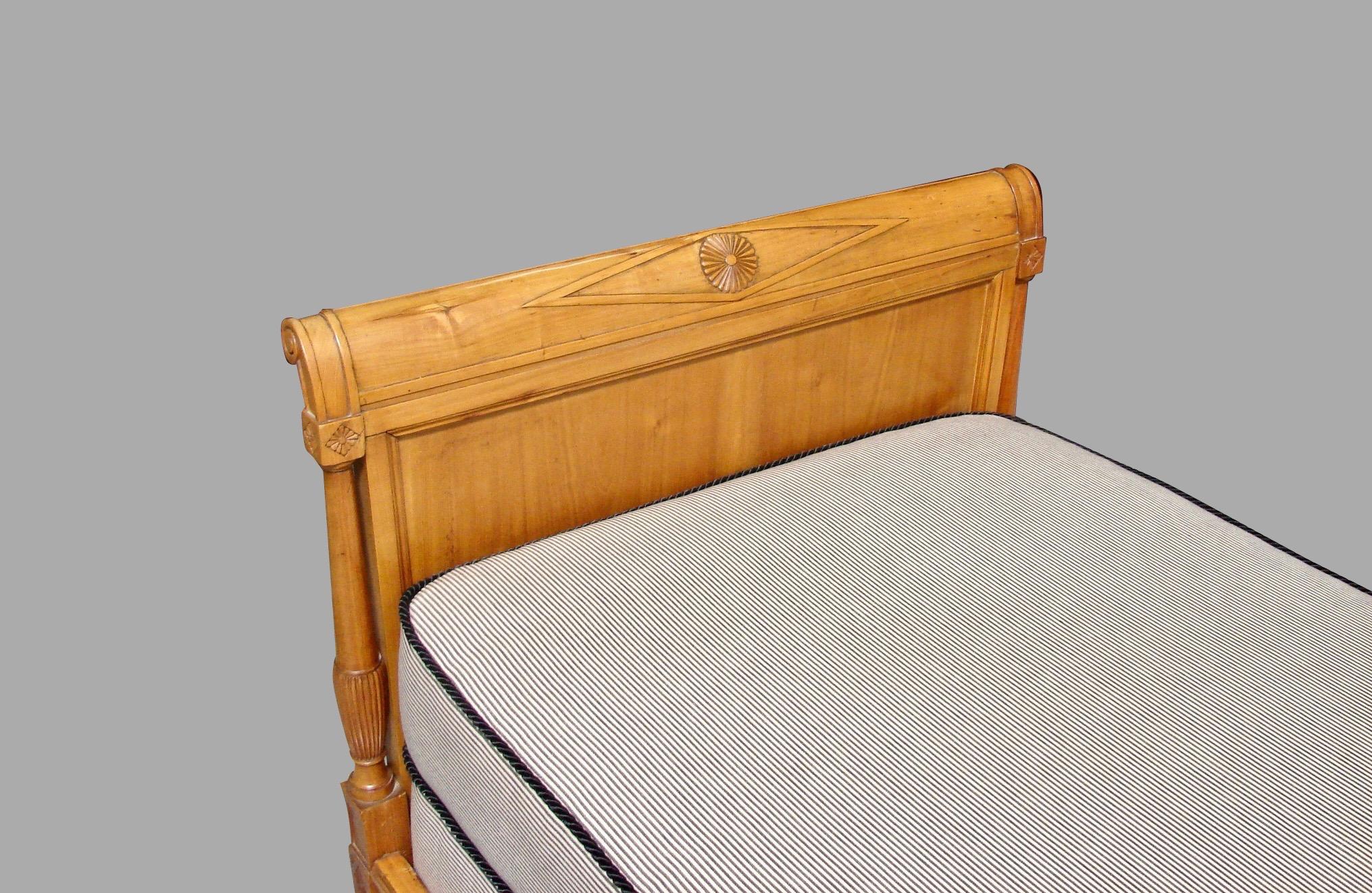 Continental Fruitwood Biedermeier Style Upholstered Daybed  8