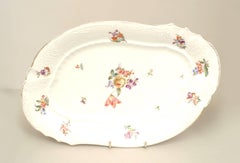 Set of Continental German Porcelain Dinner Service