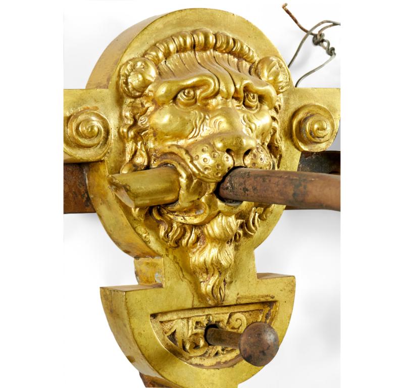 Biedermeier Tiro per la porta Continental German Lion in bronzo in vendita