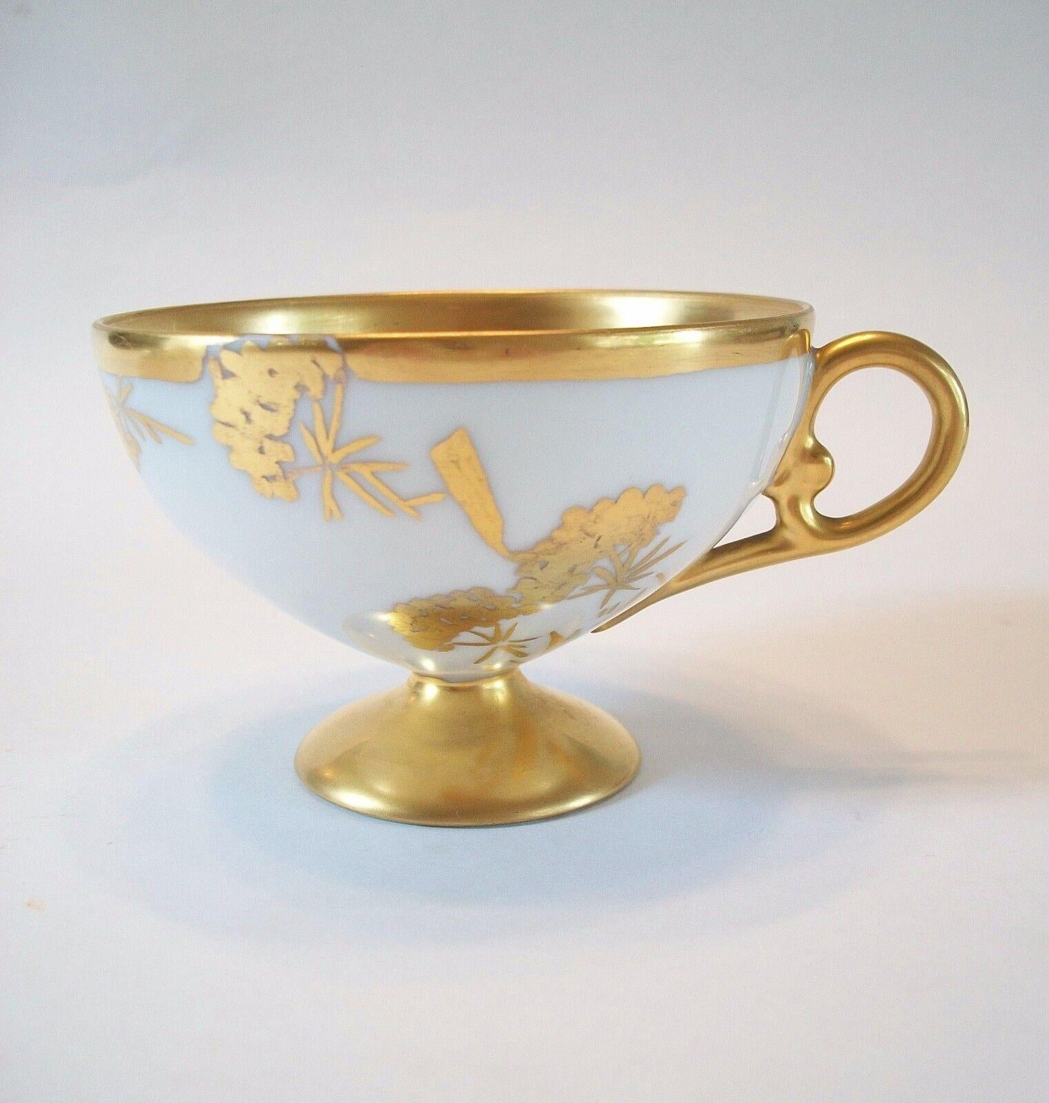 Continental Gilt Porcelain Cups & Saucers, Hand Painted, Signed, 20th Century In Good Condition In Chatham, ON