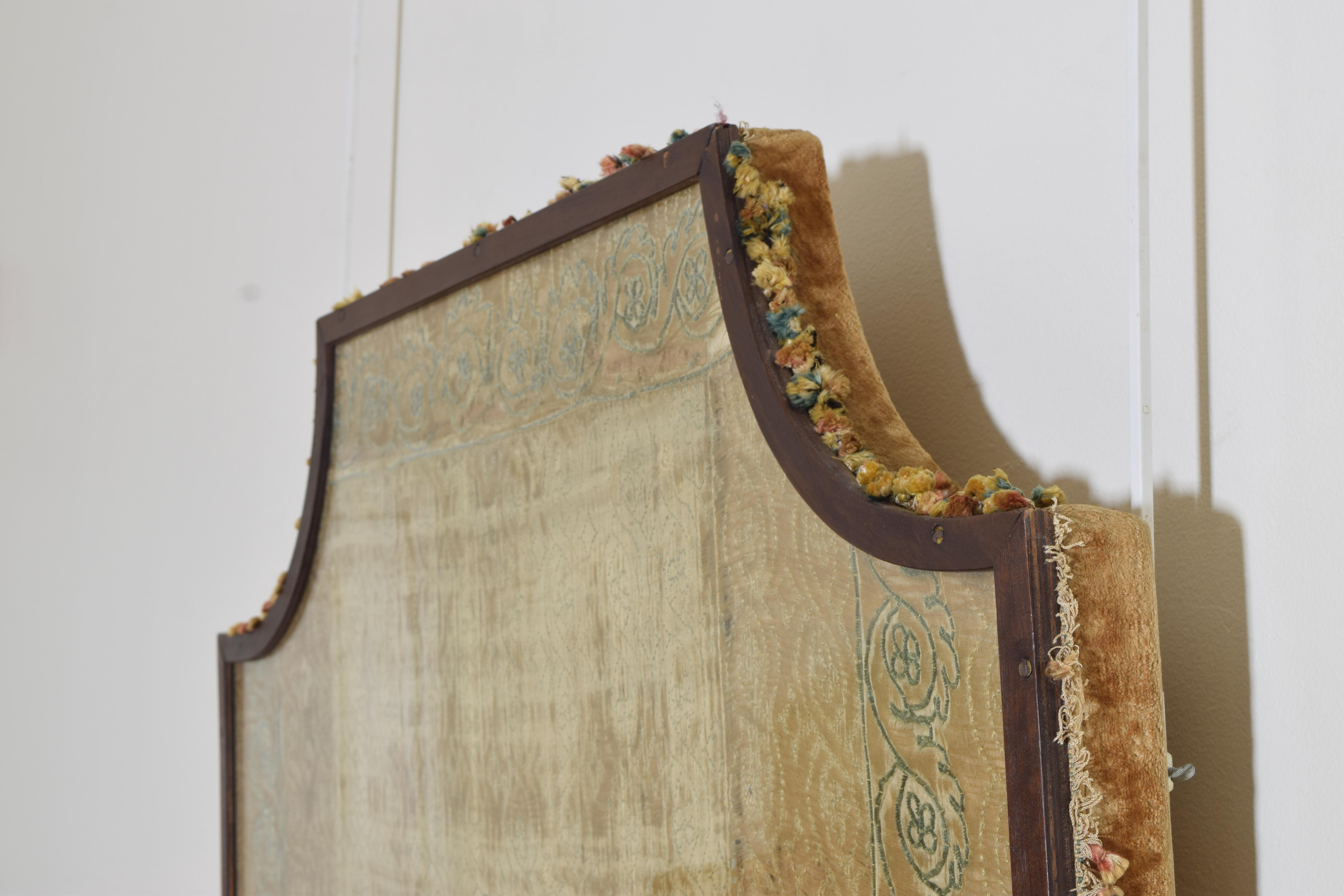 Continental Hand Woven Framed Heraldic Wall Hanging, 18th Century In Good Condition In Atlanta, GA