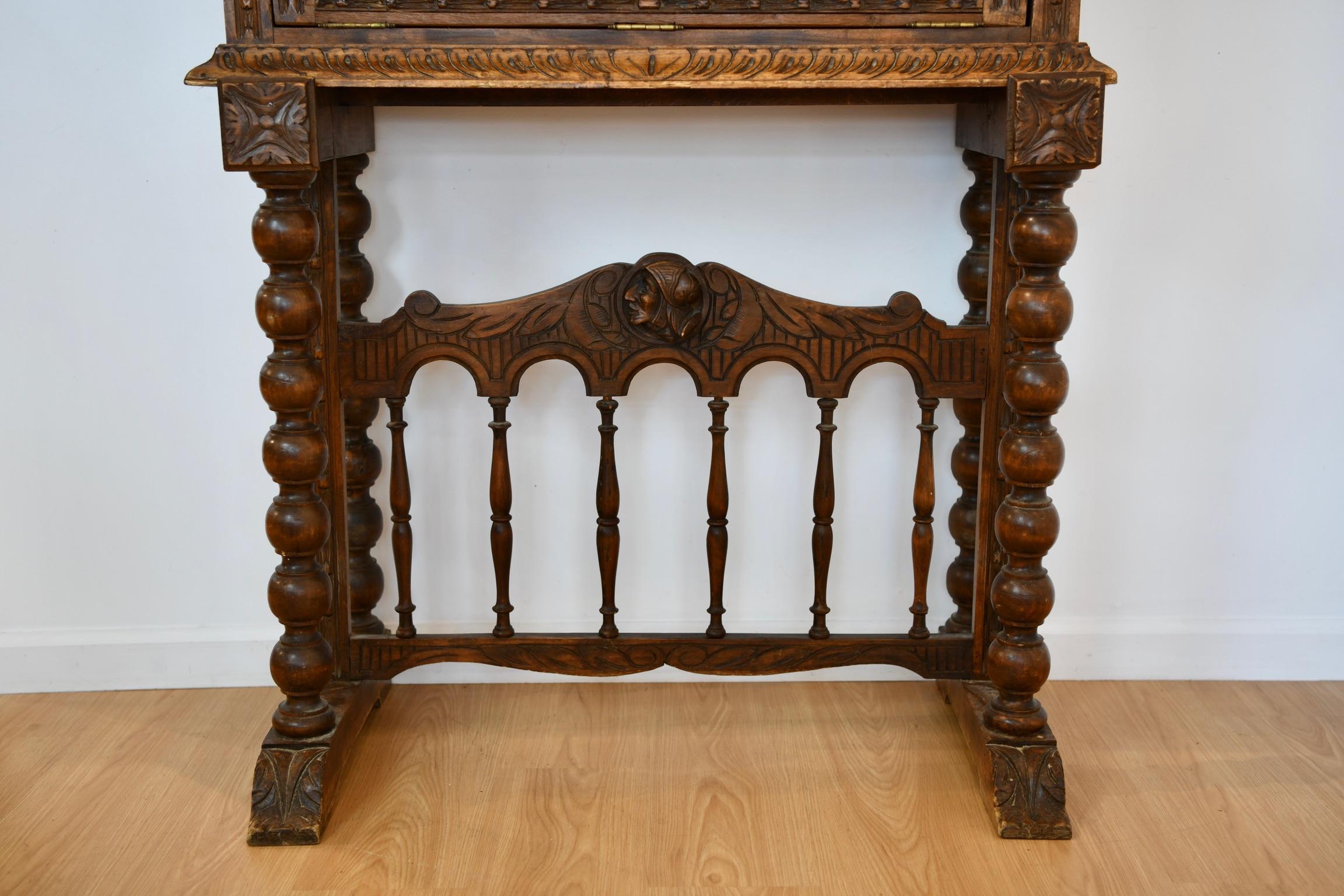 Wood Continental Heavily Carved Drop Down Abattant