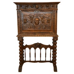 Continental Heavily Carved Drop Down Abattant