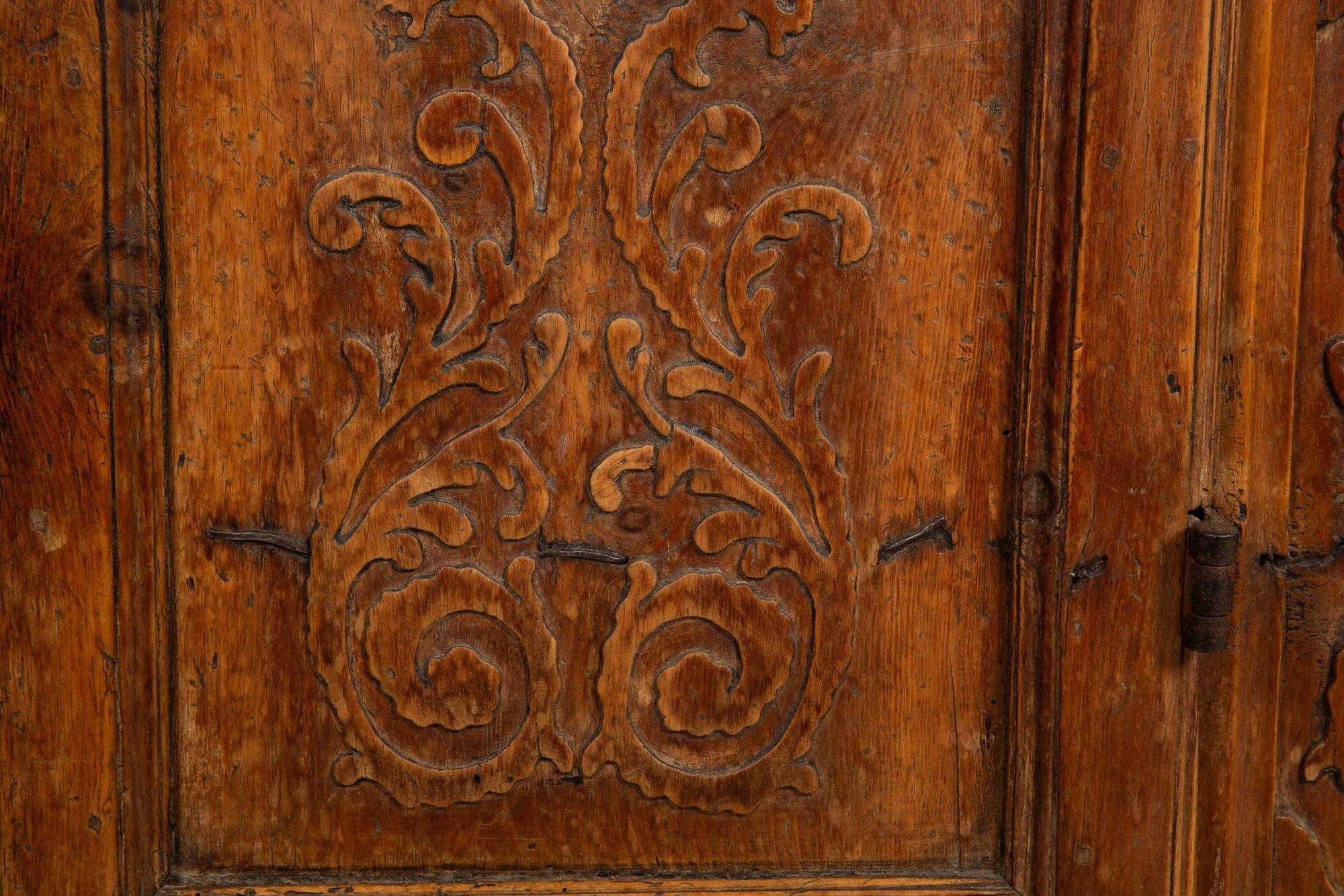 Continental Heavily Worn Carved One-Door Cupboard Cabinet of Small Size For Sale 11