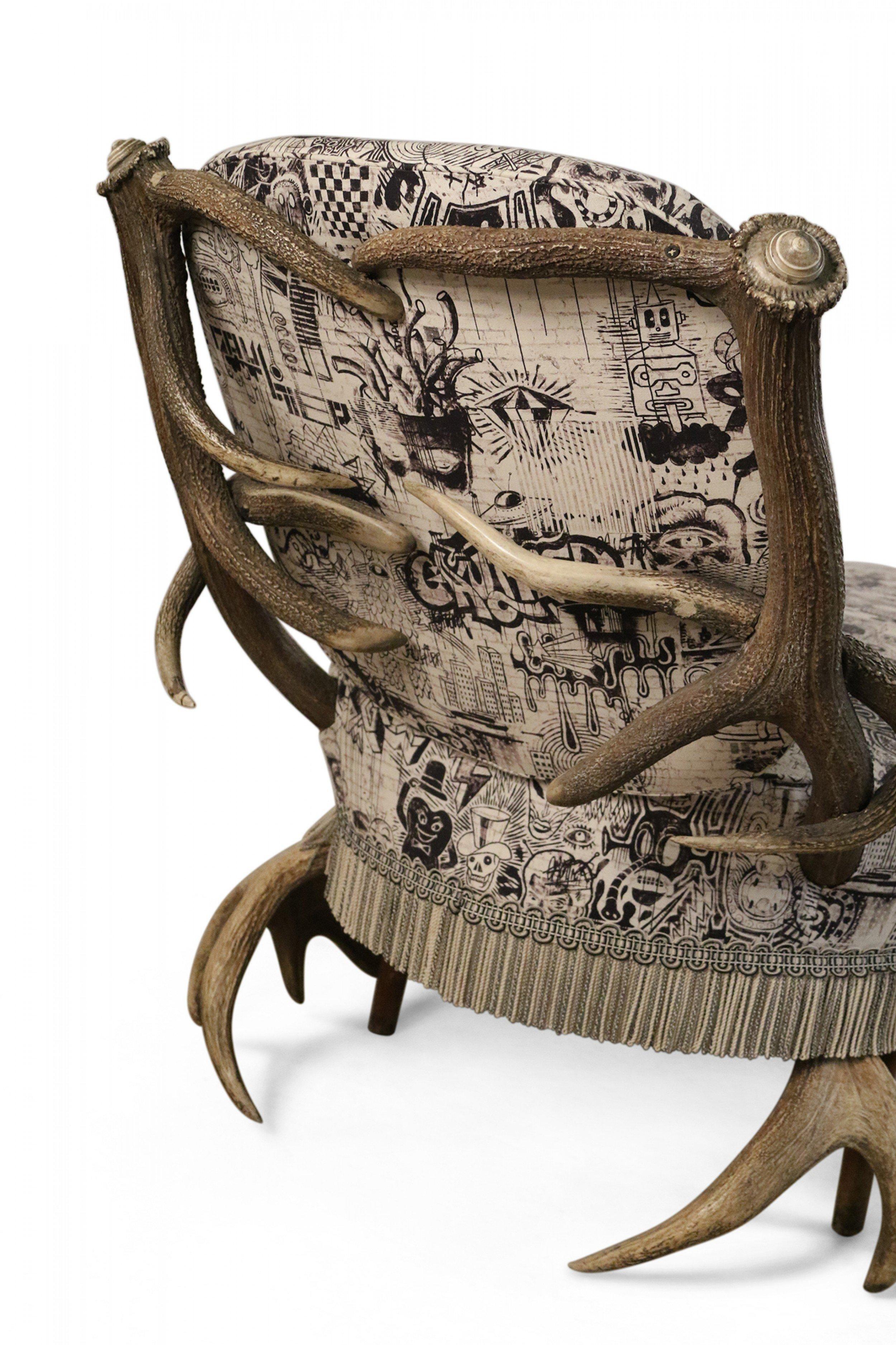 Chaise Continental in corno e corno di velluto in vendita 4