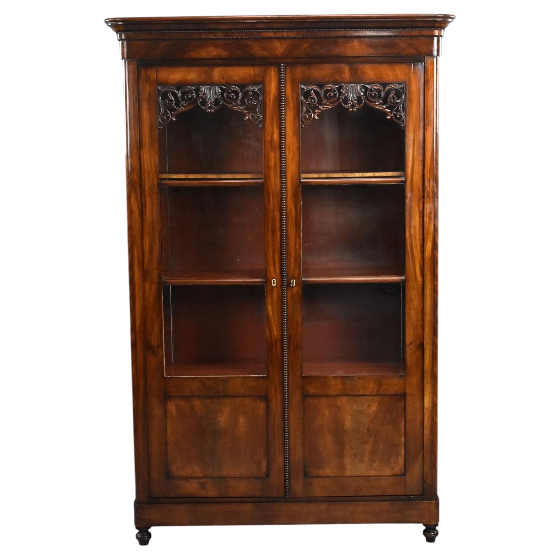 Continental Mahagoni CIRCA 1880 Bücherregal/Schrank