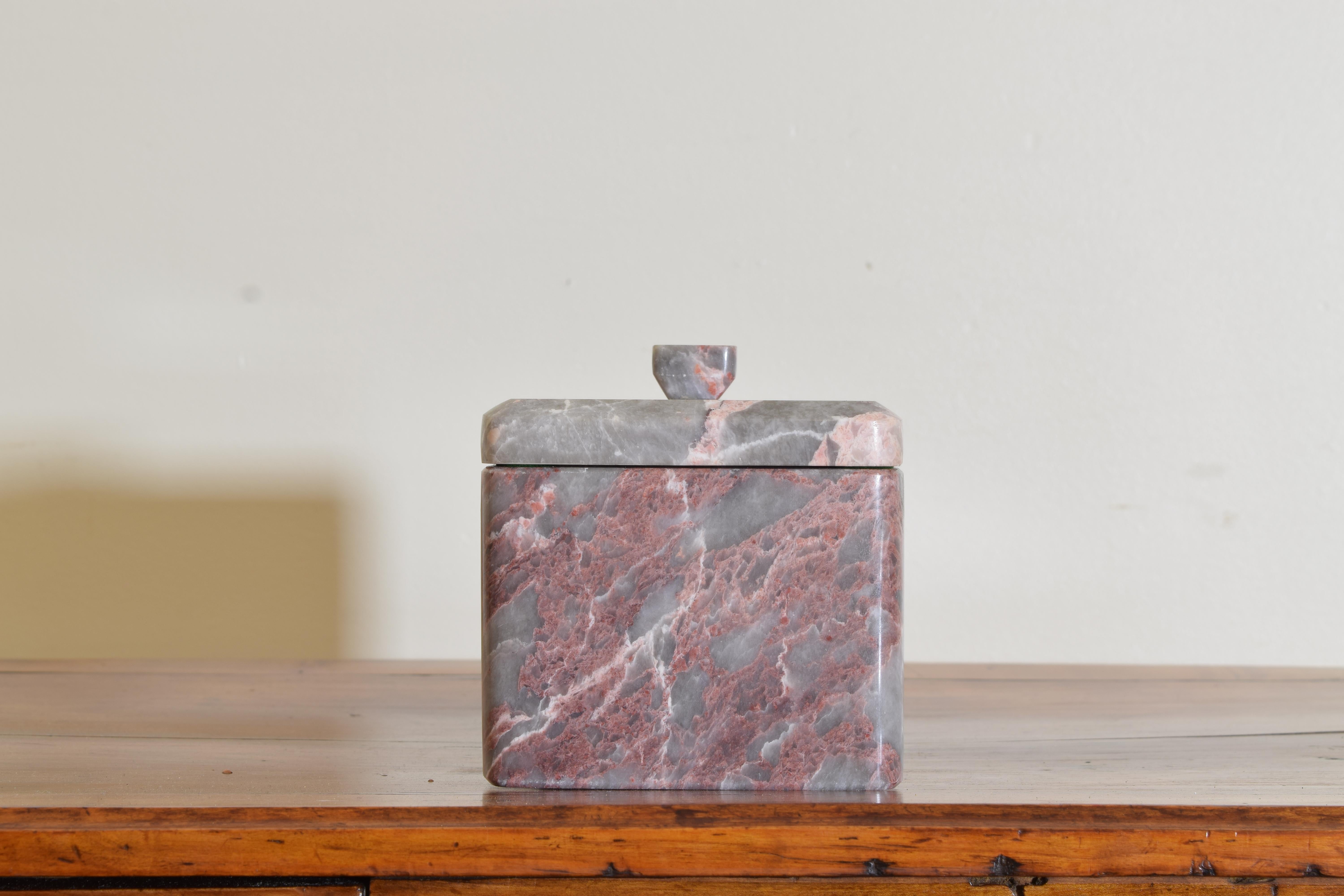 Boîte à couvercle continentale du milieu du siècle en marbre gris et rose Bon état - En vente à Atlanta, GA