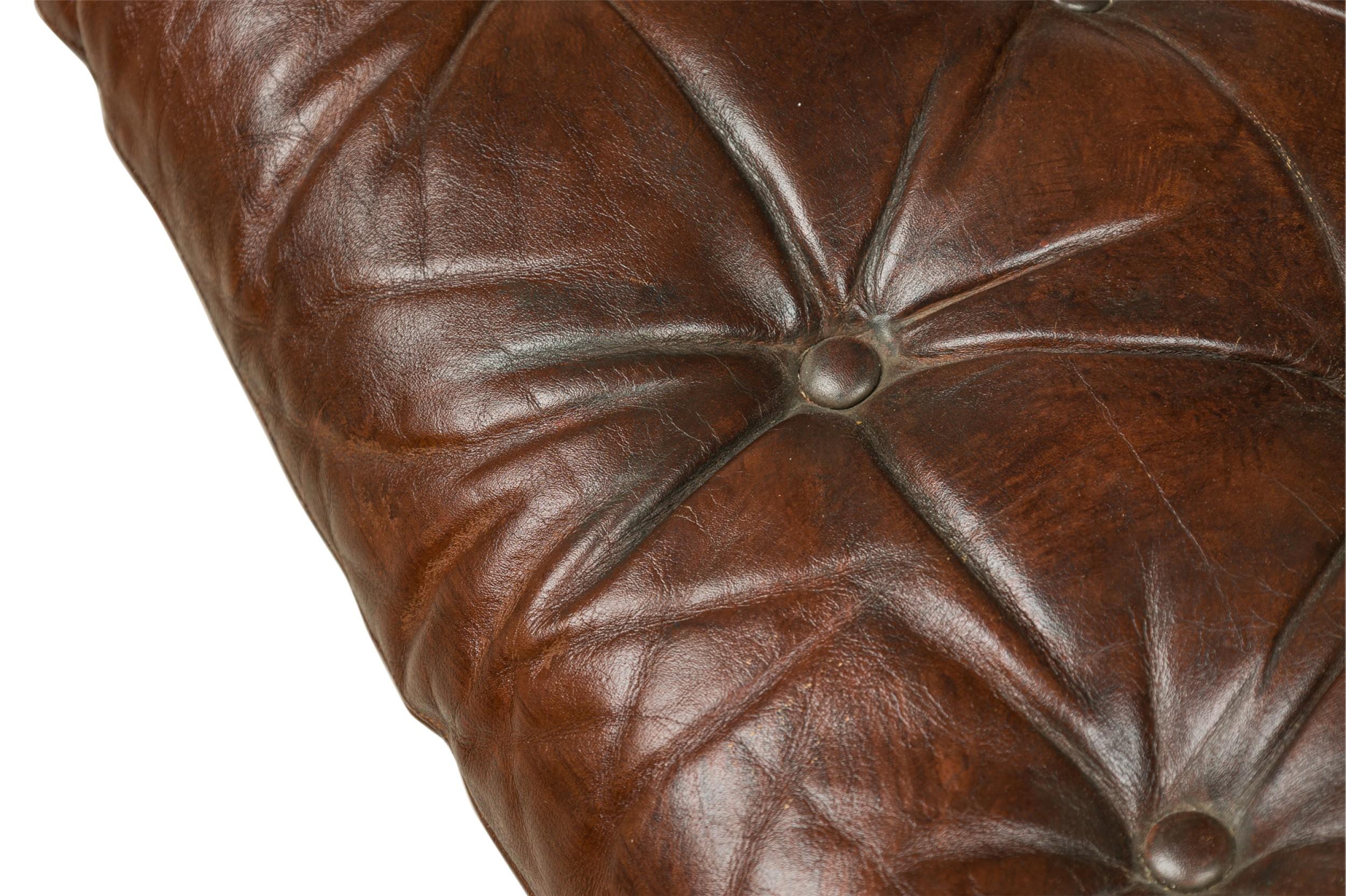 Continental Mid-Century Style Tufted Leather Armchair For Sale 3