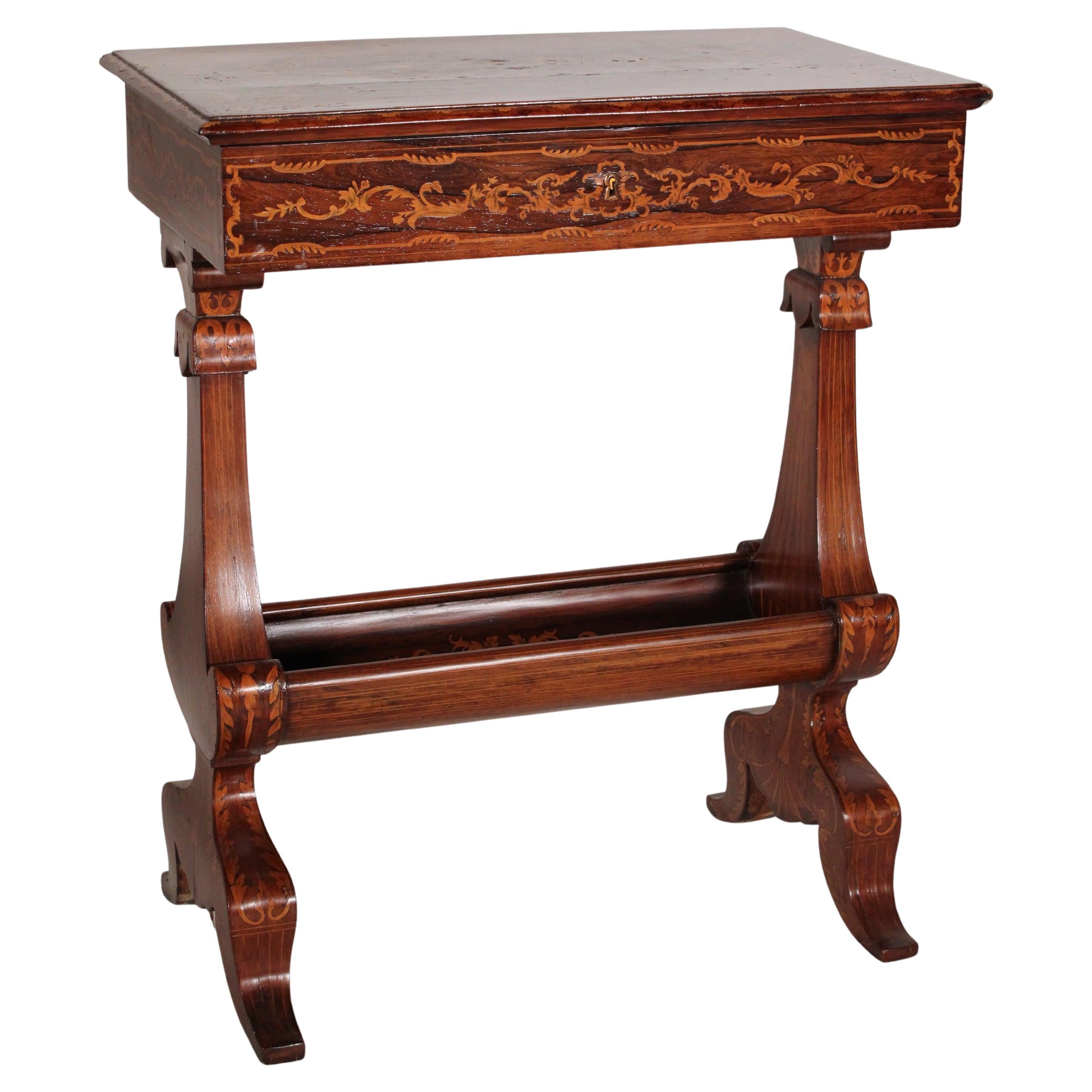 Mesa auxiliar de marquetería Napoleón III continental en venta