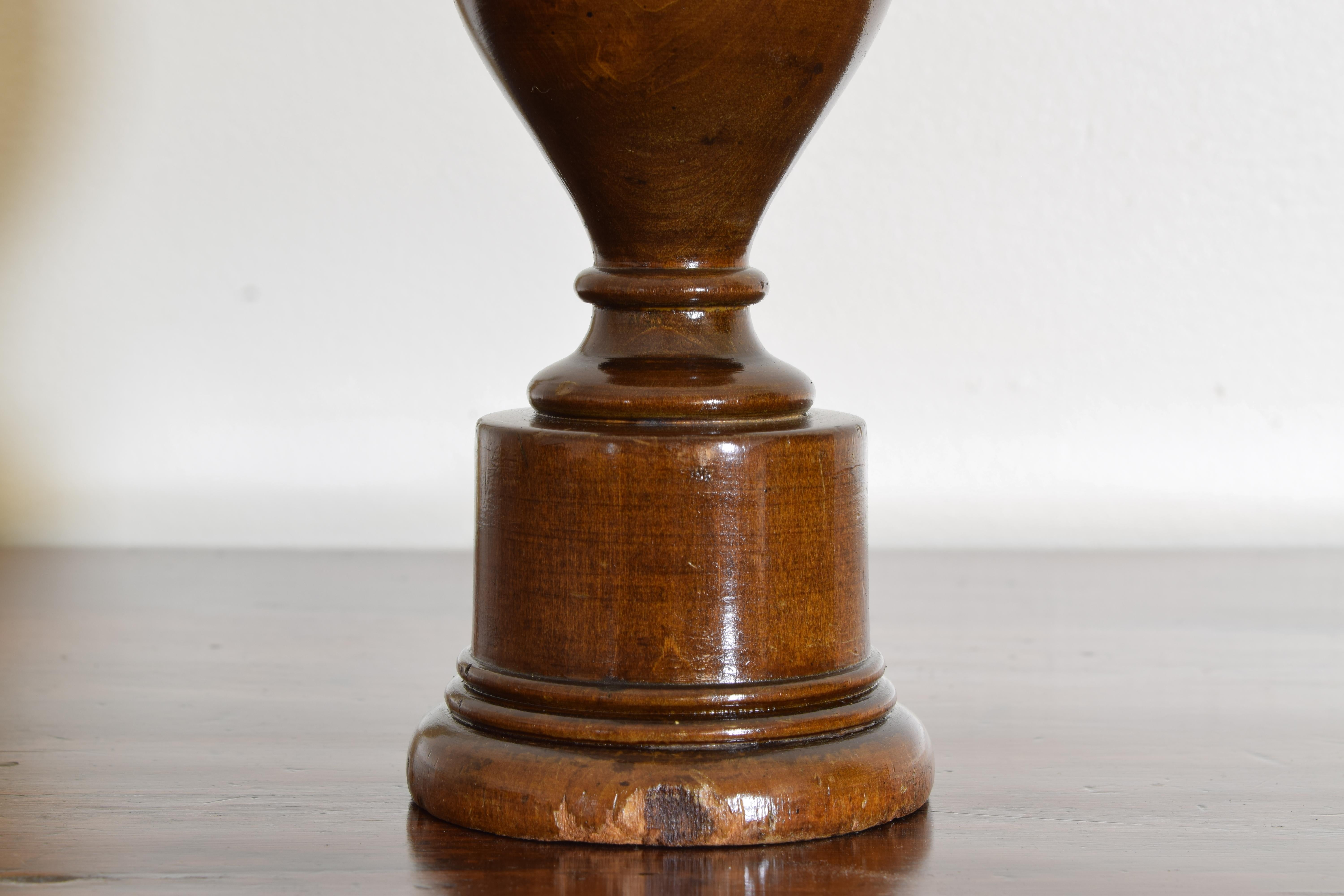 Continental Neoclassical Style Turned Walnut Urn-Form Table Lamp, ca. 1900. 1
