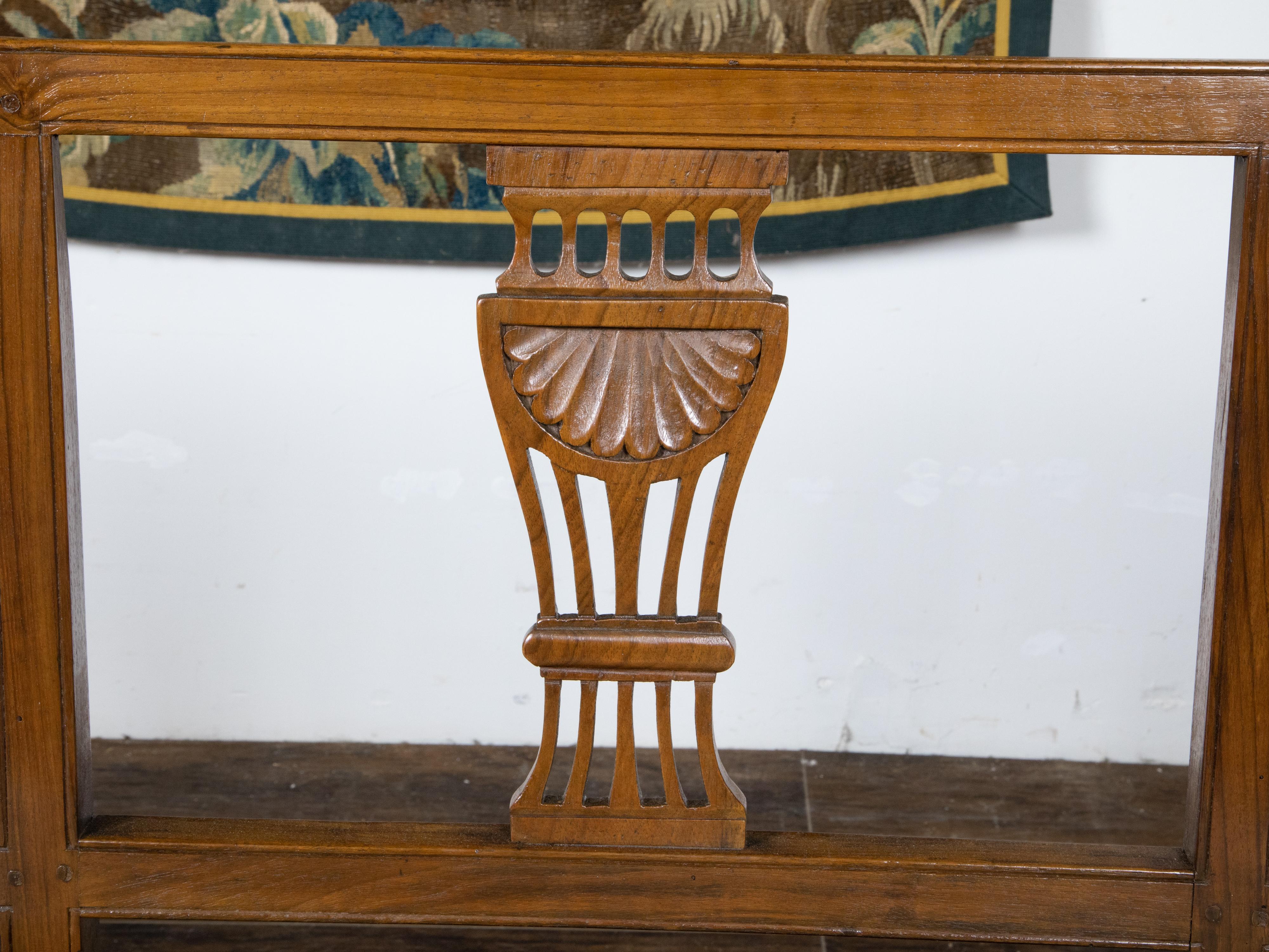 Continental Neoclassical Style Walnut 19th Century Settee with Carved Splats For Sale 9