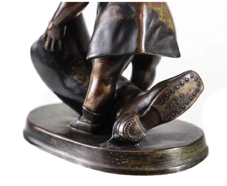 Continental Patinated Bronze Figurine, Girl Smelling Boot, 19th Century For Sale 1