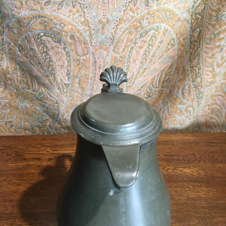 Continental Pewter Covered Jug, Baluster Shaped with Shell Thumb Piece In Good Condition For Sale In Geelong, Victoria